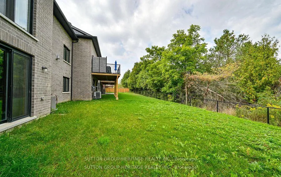 Photo 42 of 25 Ballinger Way, Uxbridge — HOMEH