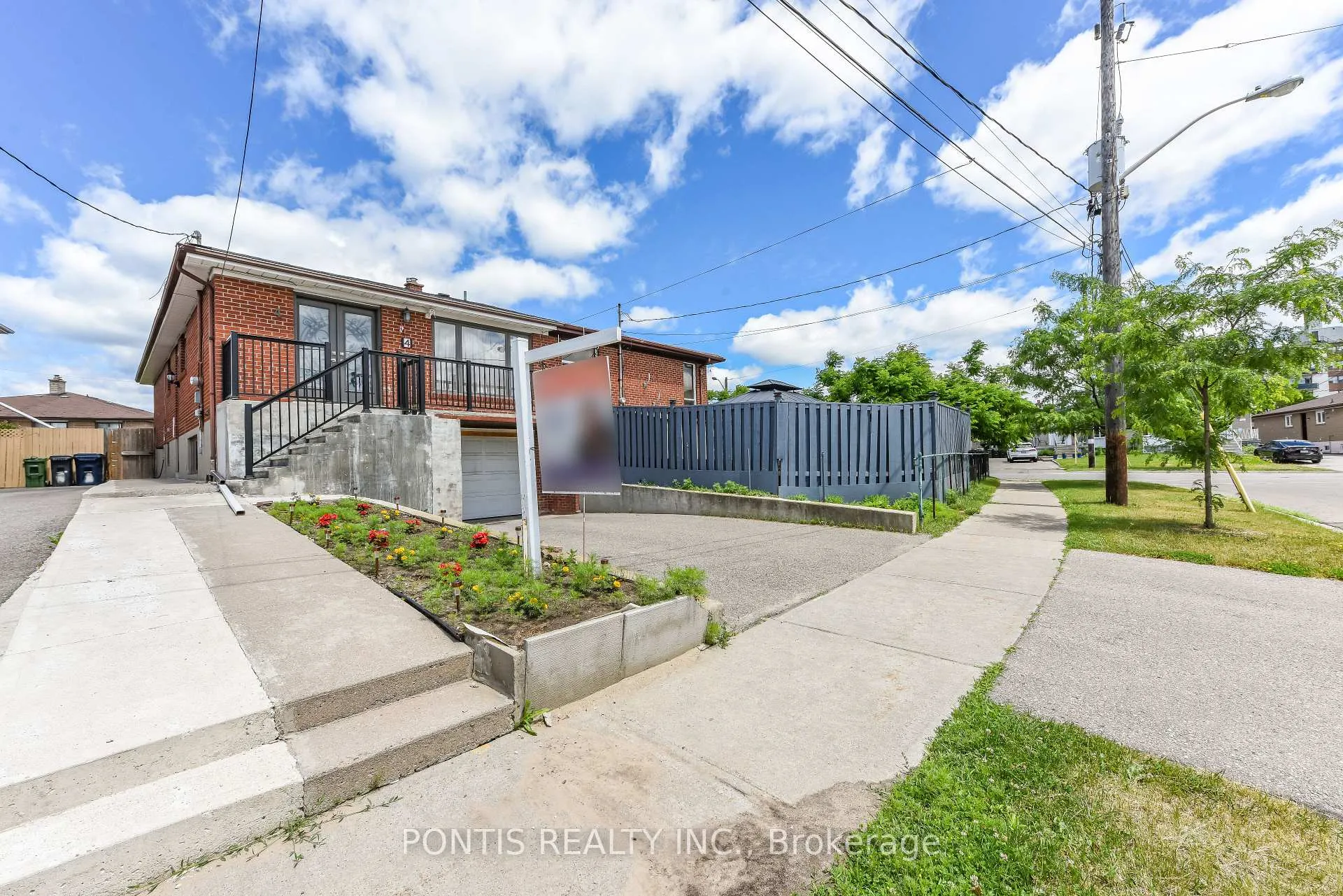 Photo 3 of 4 Hasbrooke Drive, North York, Humber Summit — HOMEH