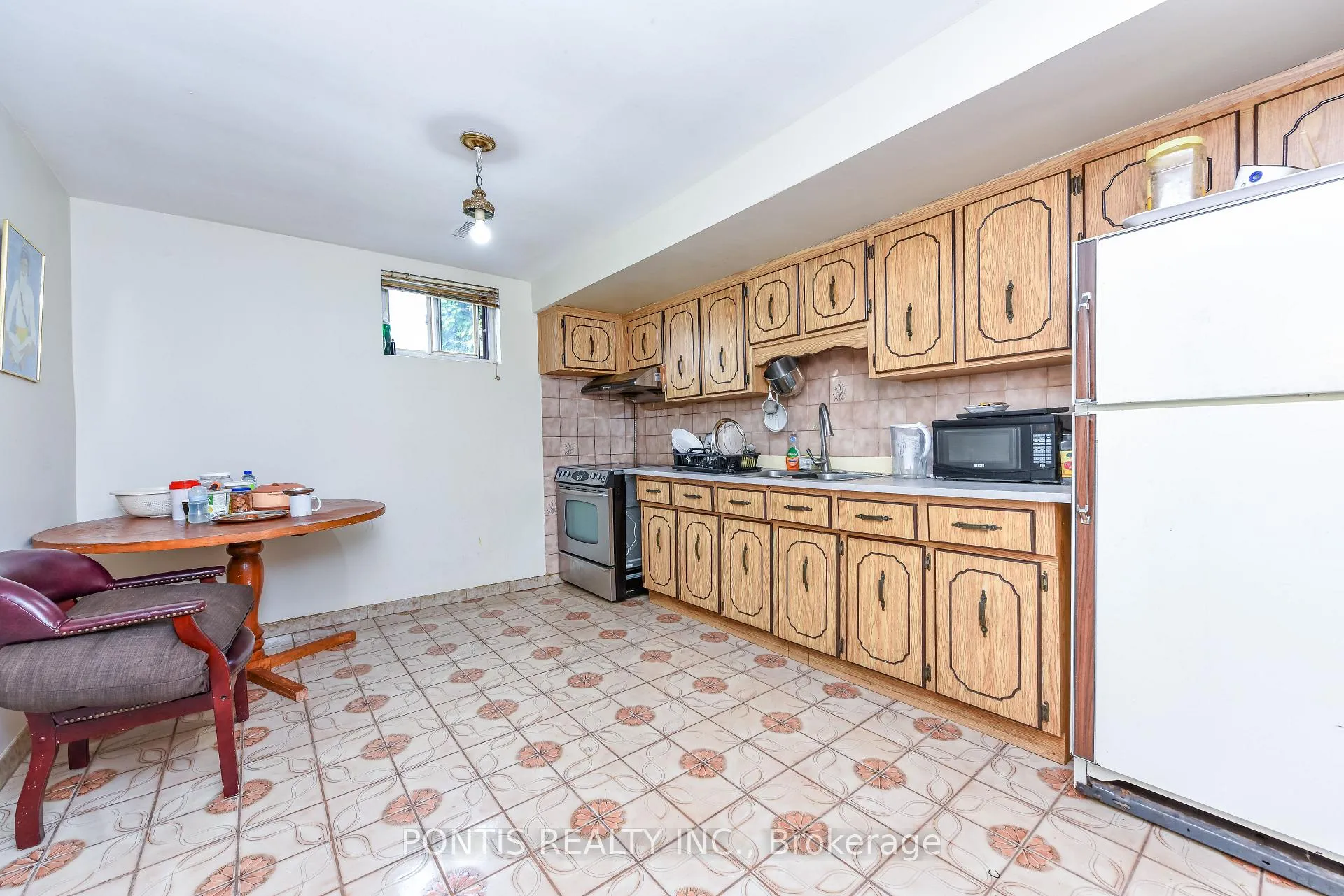 Photo 16 of 4 Hasbrooke Drive, North York, Humber Summit — HOMEH