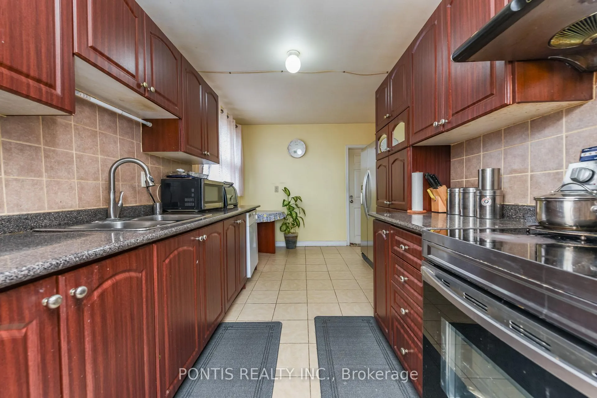 Photo 31 of 4 Hasbrooke Drive, North York, Humber Summit — HOMEH