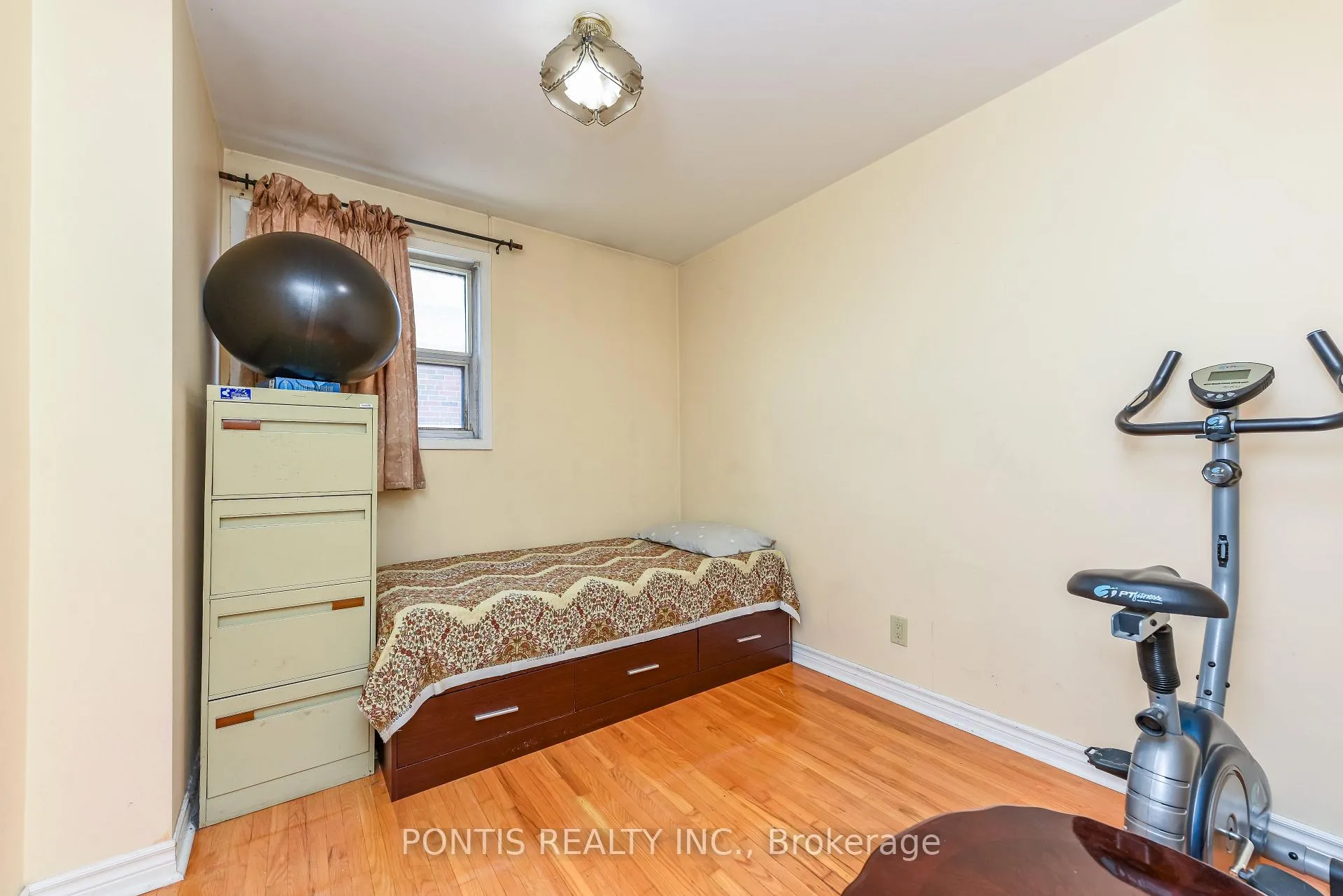 Photo 40 of 4 Hasbrooke Drive, North York, Humber Summit — HOMEH