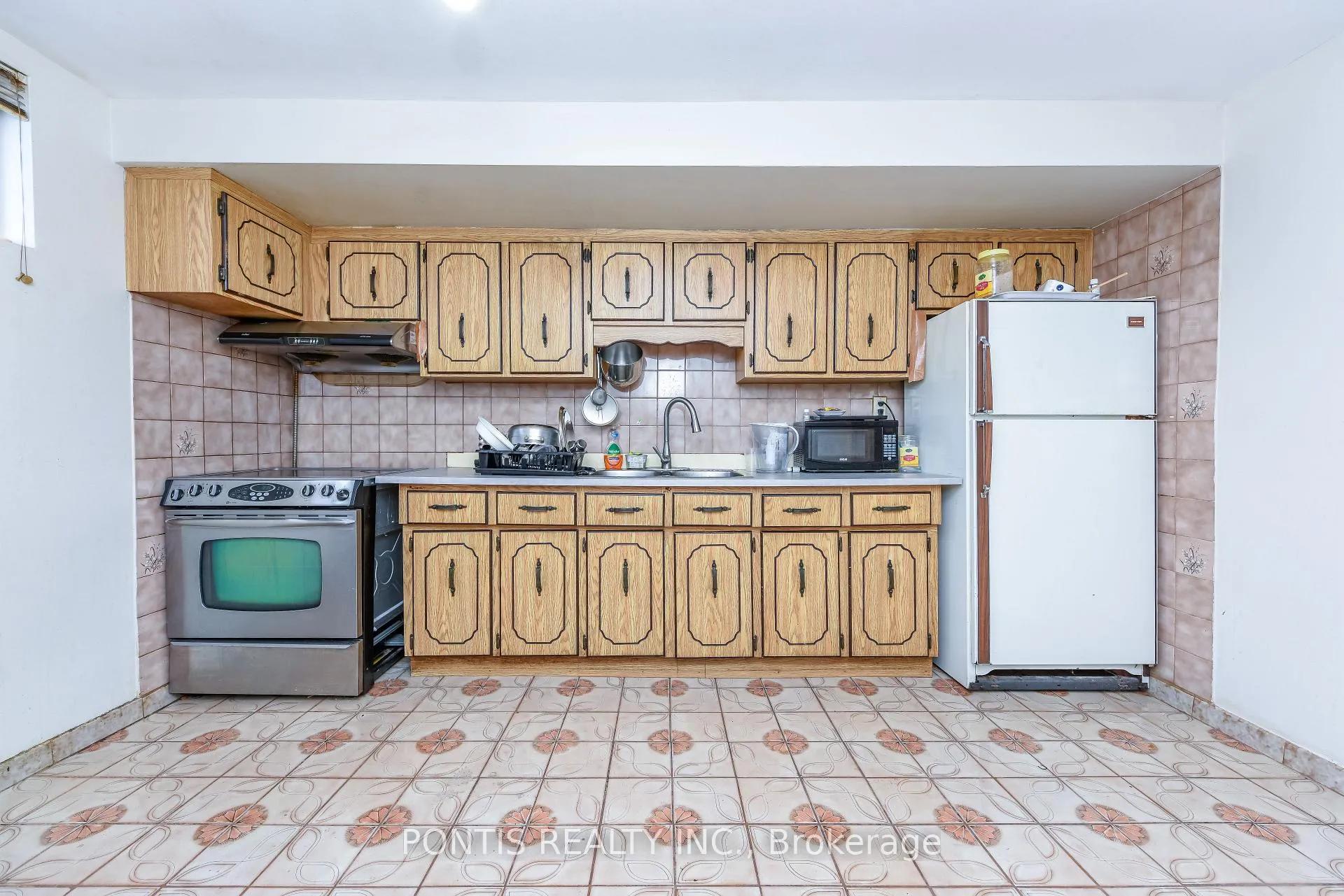Photo 44 of 4 Hasbrooke Drive, North York, Humber Summit — HOMEH
