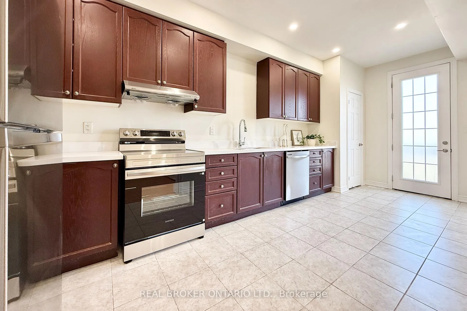 Photo 10 of 9525 Ninth Line, Markham, Cornell — HOMEH