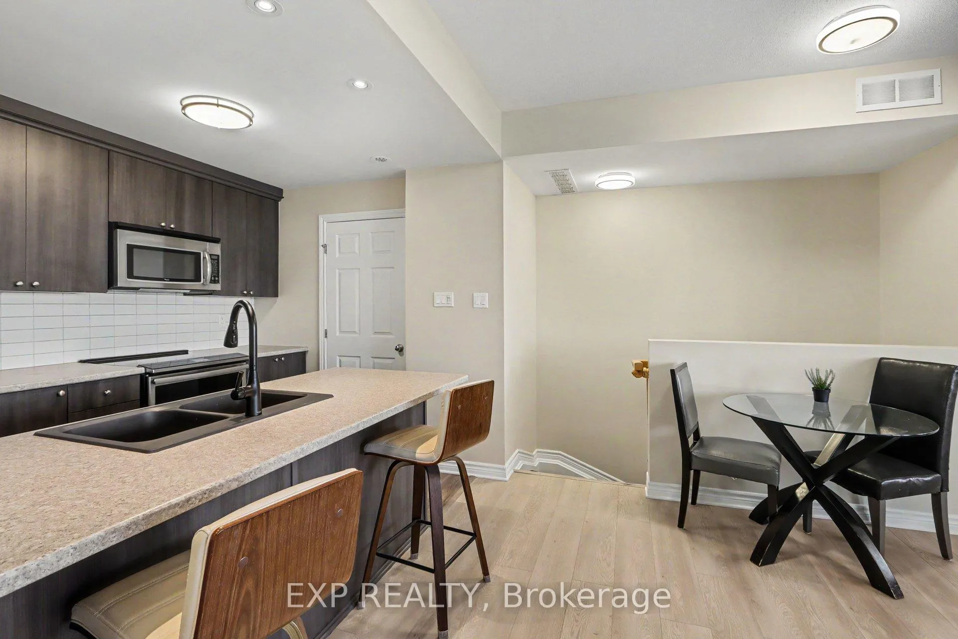 Photo 11 of Unit J, 135 Harthill Way, Ottawa, Barrhaven - Heritage Park — HOMEH