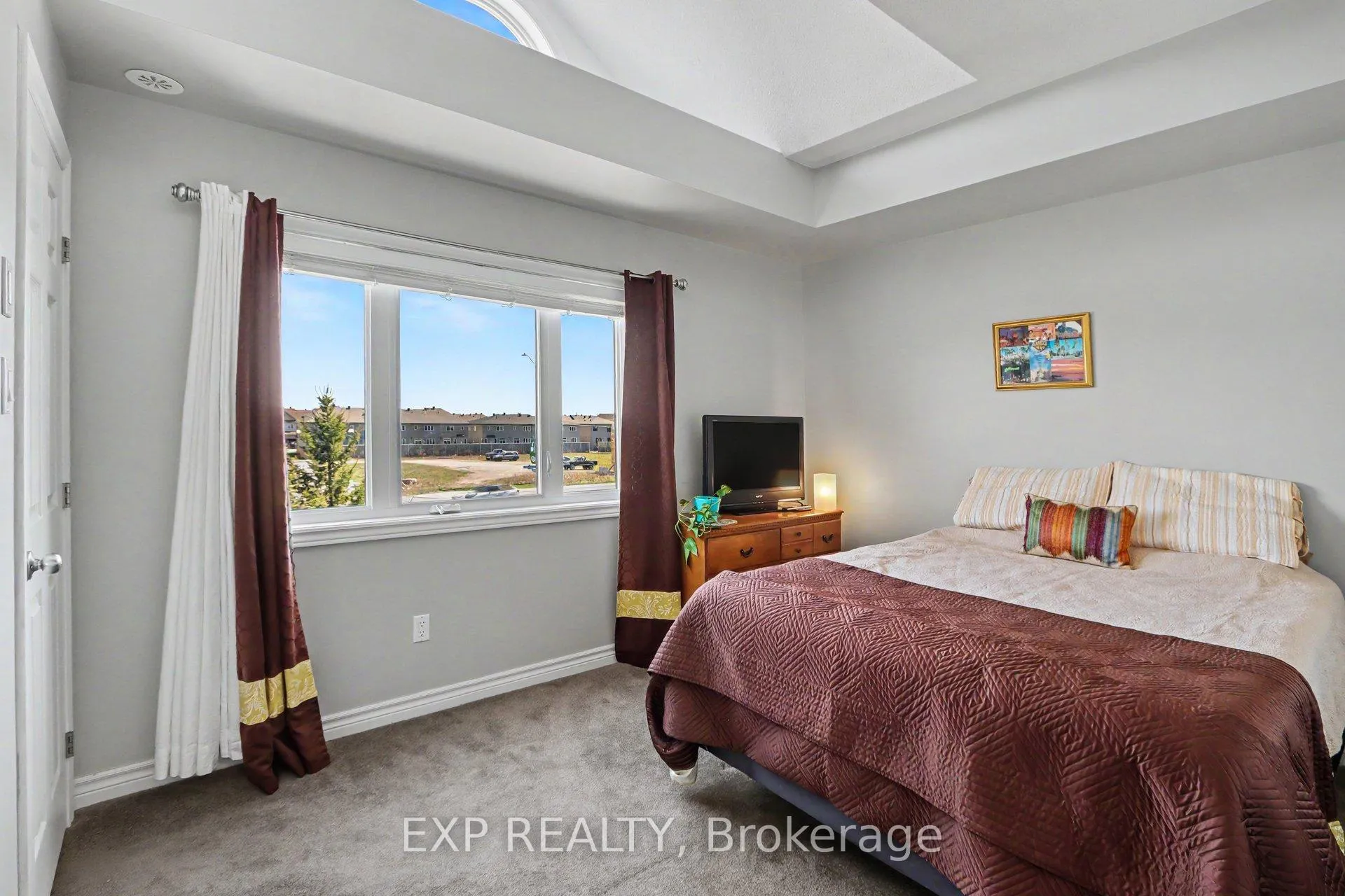 Photo 15 of Unit J, 135 Harthill Way, Ottawa, Barrhaven - Heritage Park — HOMEH