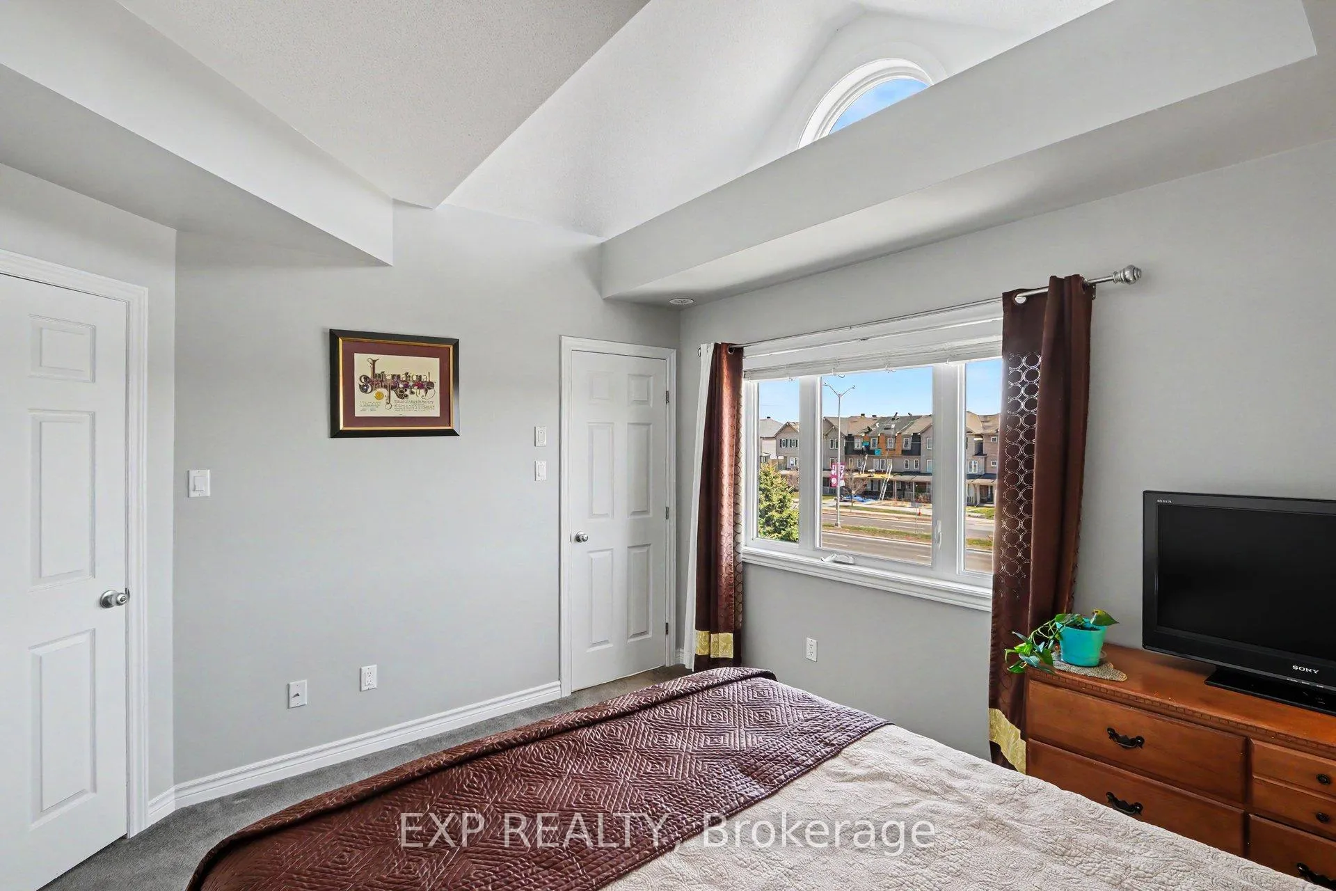 Photo 17 of Unit J, 135 Harthill Way, Ottawa, Barrhaven - Heritage Park — HOMEH