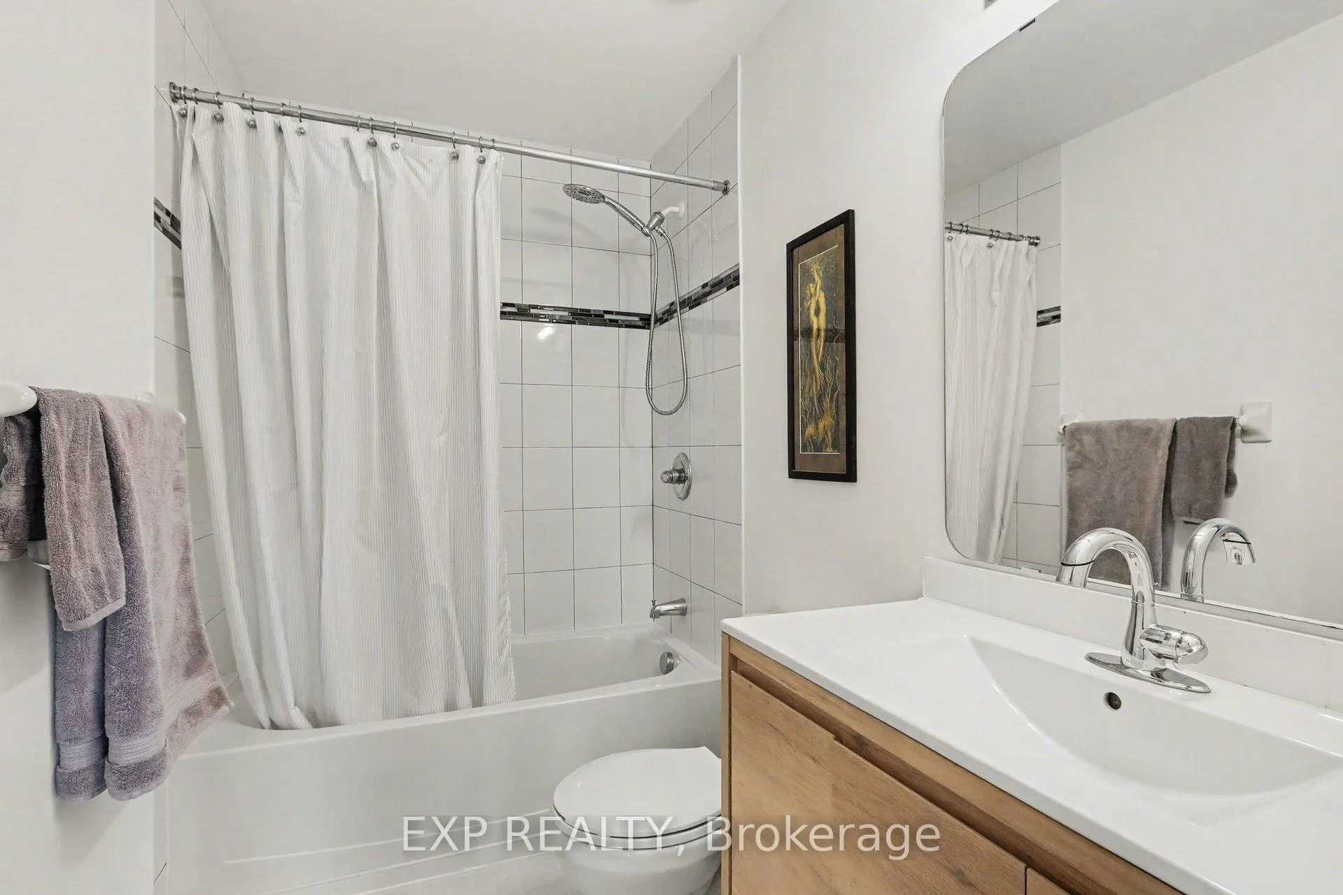 Photo 18 of Unit J, 135 Harthill Way, Ottawa, Barrhaven - Heritage Park — HOMEH