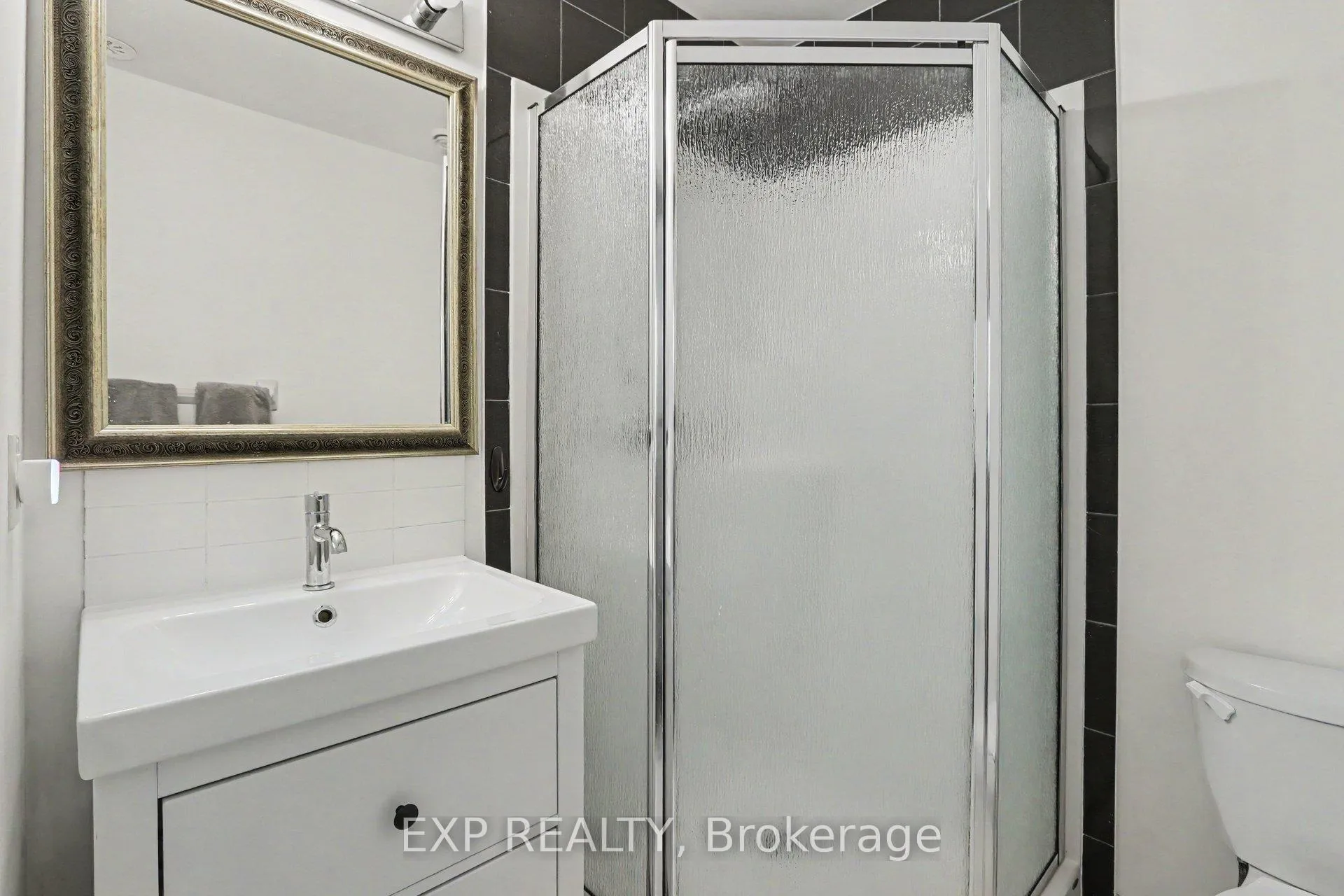 Photo 21 of Unit J, 135 Harthill Way, Ottawa, Barrhaven - Heritage Park — HOMEH