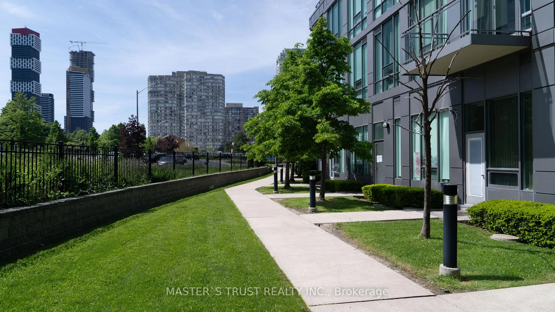 Photo 3 of Unit 101, 3525 Kariya Drive, Mississauga, City Centre — HOMEH