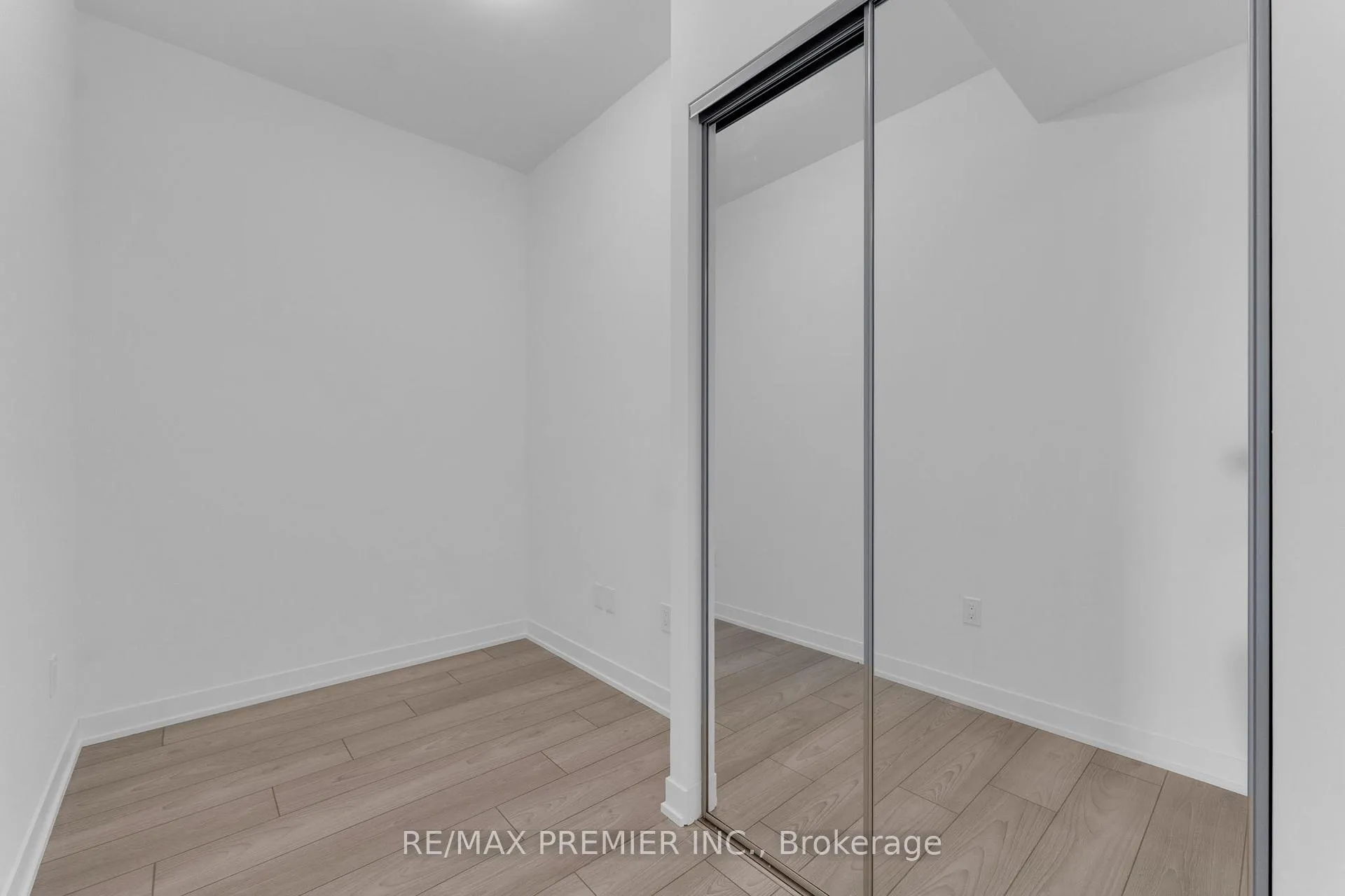 Photo 9 of Unit 2326, 498 Caldari Road, Vaughan, Concord — HOMEH