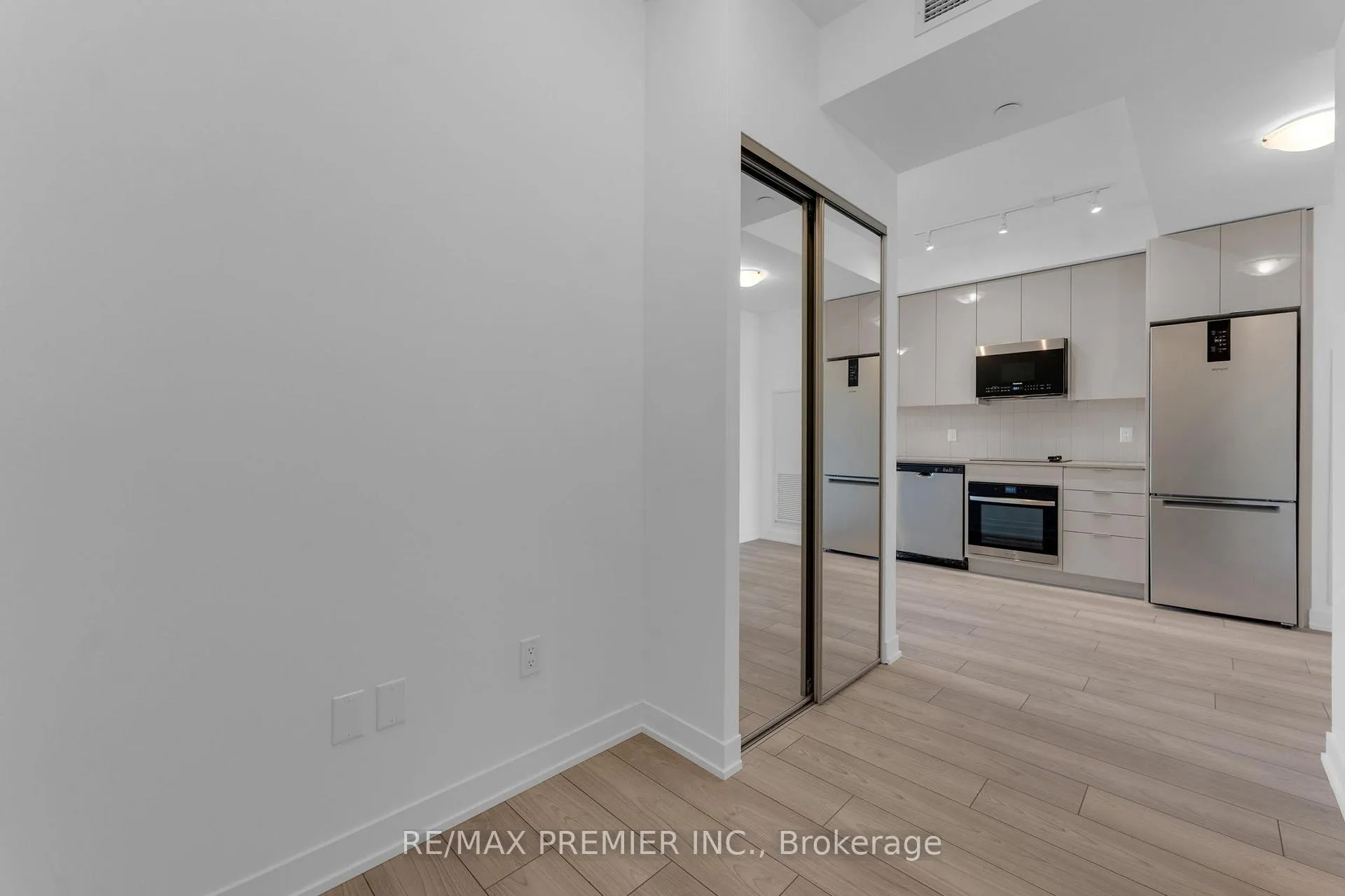 Photo 10 of Unit 2326, 498 Caldari Road, Vaughan, Concord — HOMEH