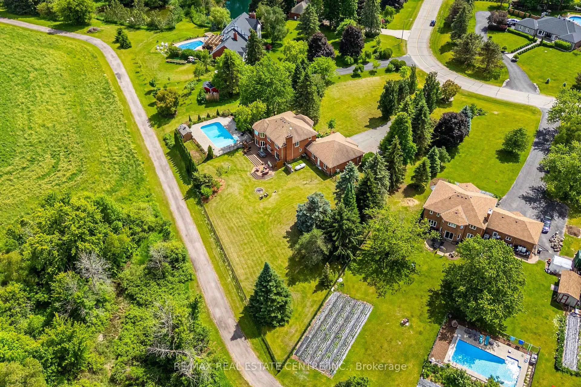 Photo 41 of 20 Shortill Road, Halton Hills, Rural Halton Hills — HOMEH
