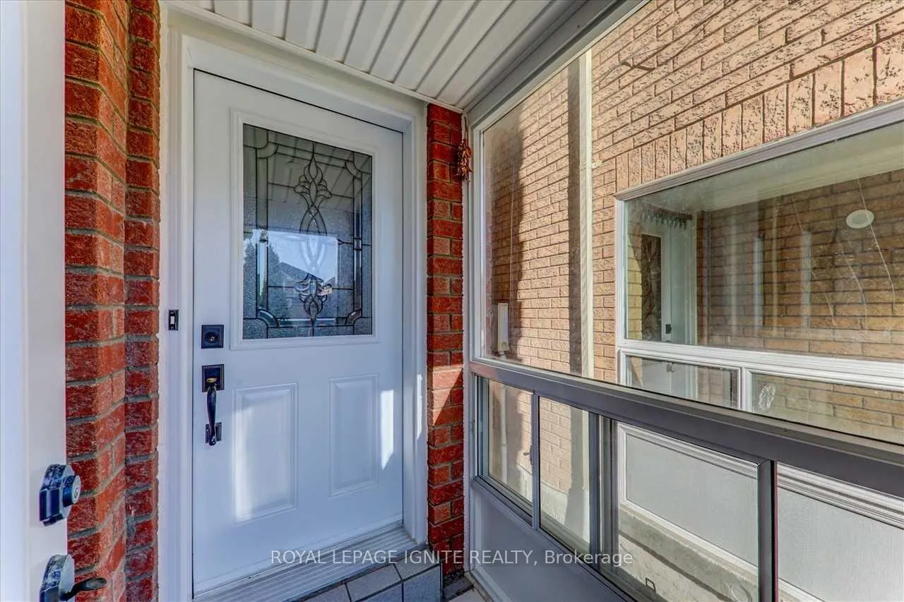 Photo 5 of Unit Main, 69 Kruger Road, Markham, Middlefield — HOMEH