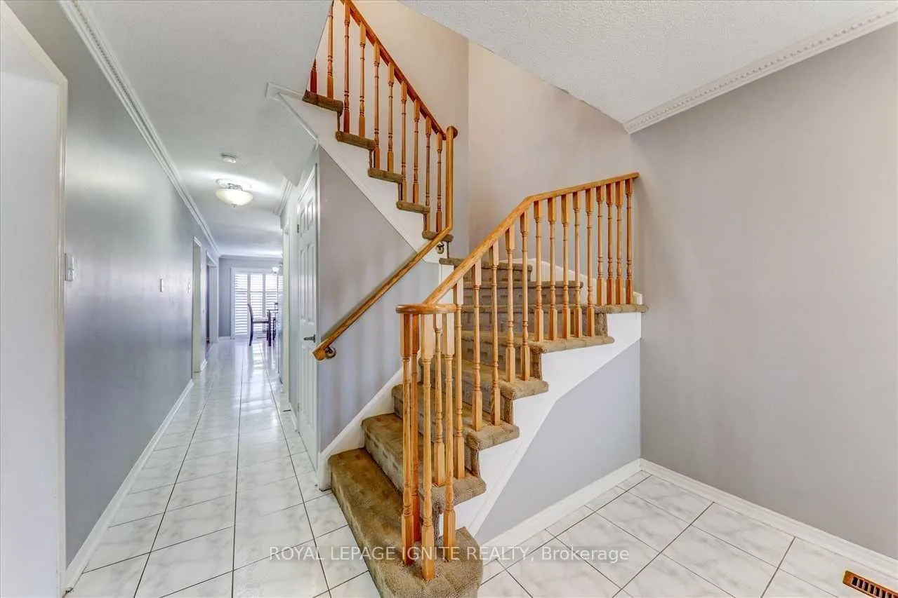 Photo 7 of Unit Main, 69 Kruger Road, Markham, Middlefield — HOMEH