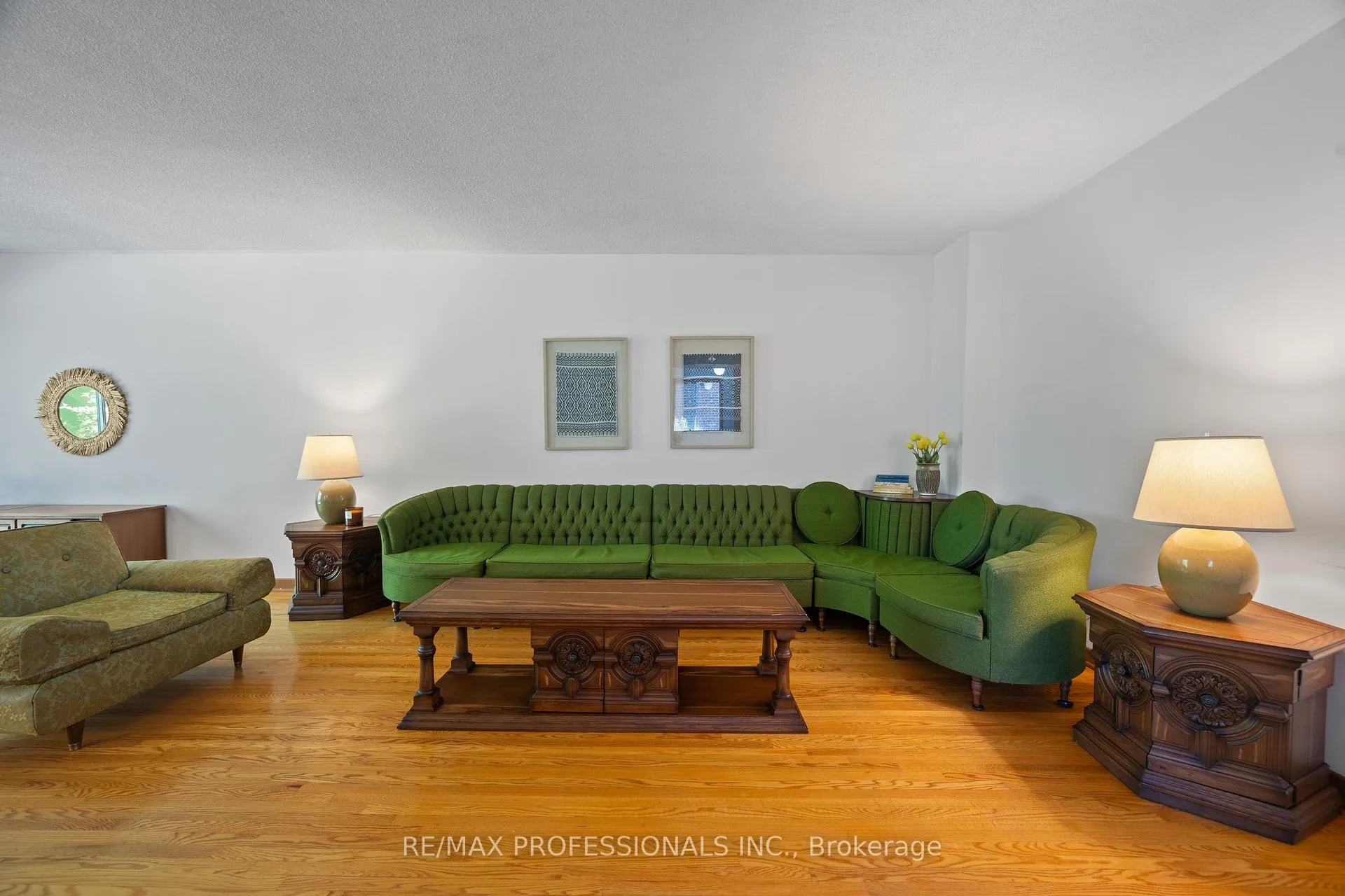 Photo 9 of 12 Ormskirk Court, Toronto, High Park-Swansea — HOMEH