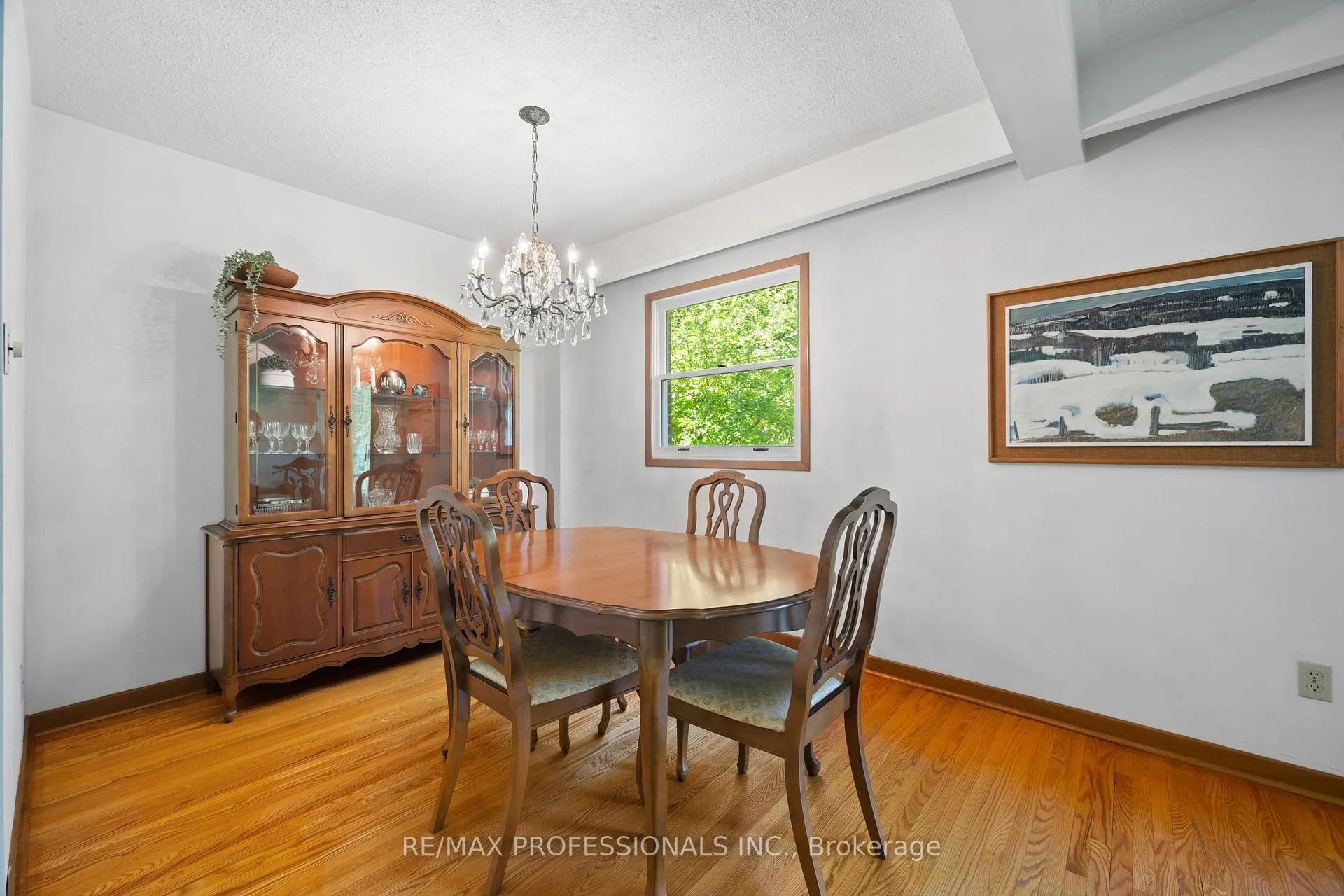 Photo 13 of 12 Ormskirk Court, Toronto, High Park-Swansea — HOMEH