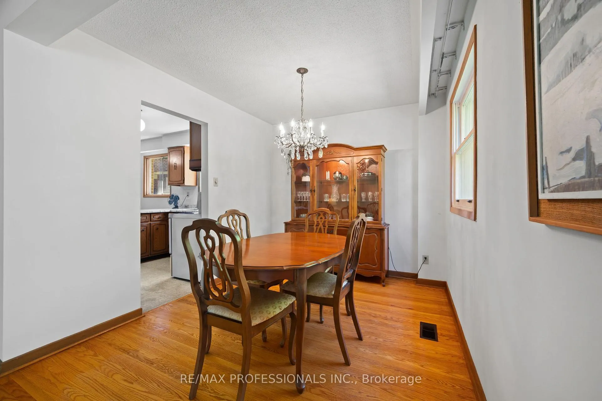 Photo 15 of 12 Ormskirk Court, Toronto, High Park-Swansea — HOMEH