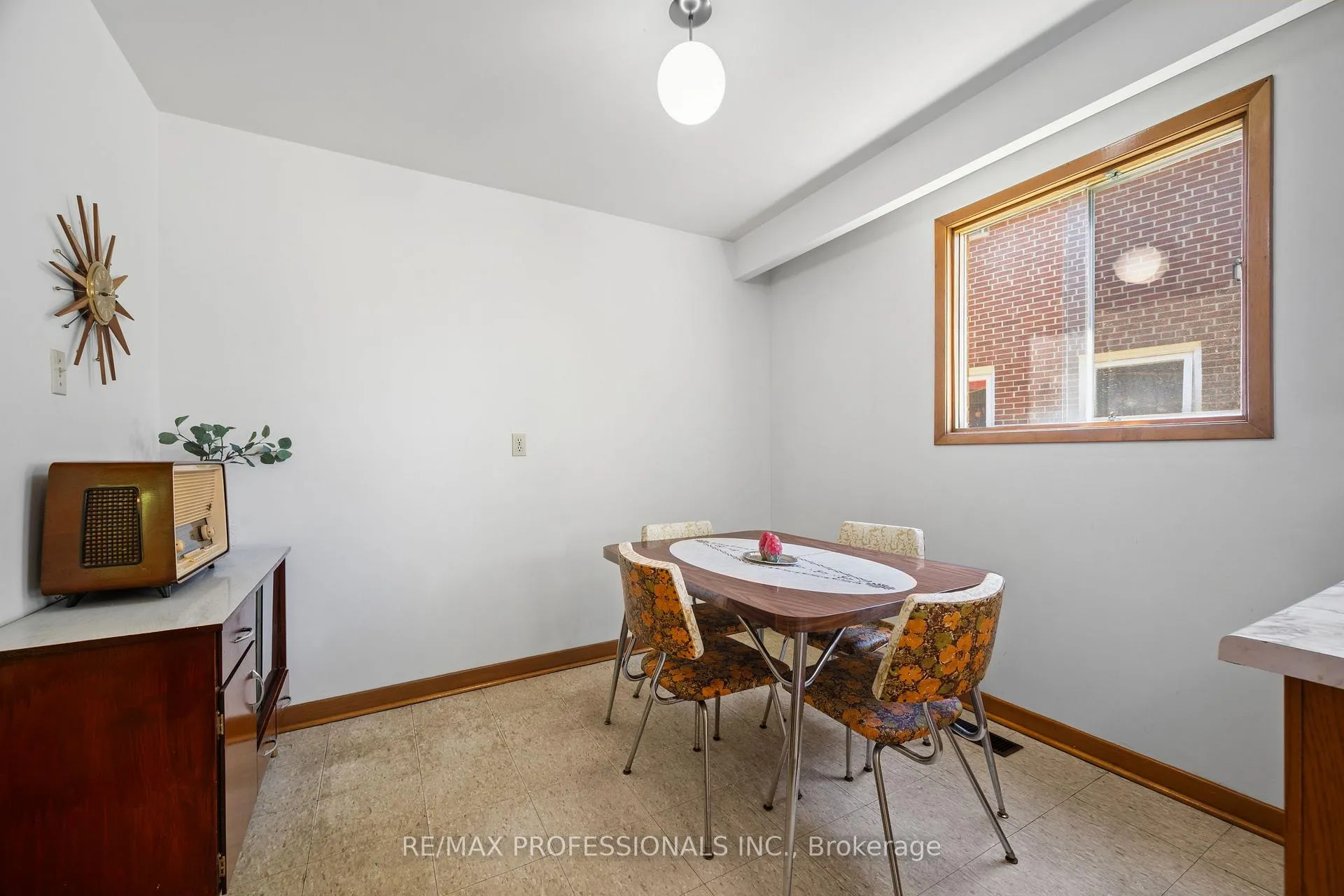Photo 21 of 12 Ormskirk Court, Toronto, High Park-Swansea — HOMEH