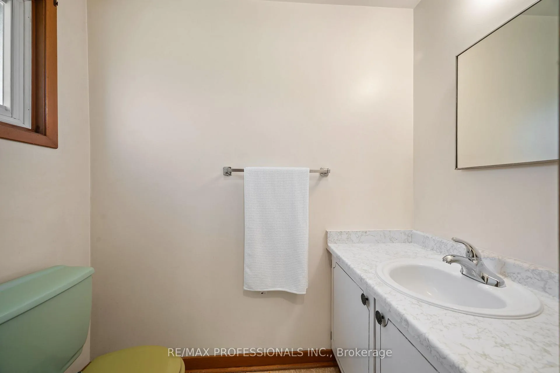 Photo 28 of 12 Ormskirk Court, Toronto, High Park-Swansea — HOMEH