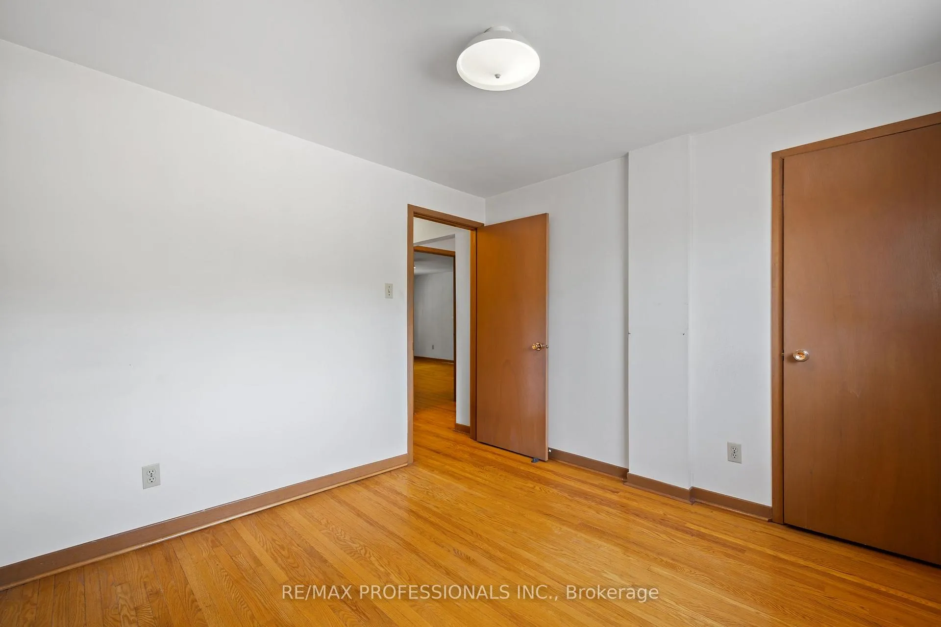 Photo 31 of 12 Ormskirk Court, Toronto, High Park-Swansea — HOMEH