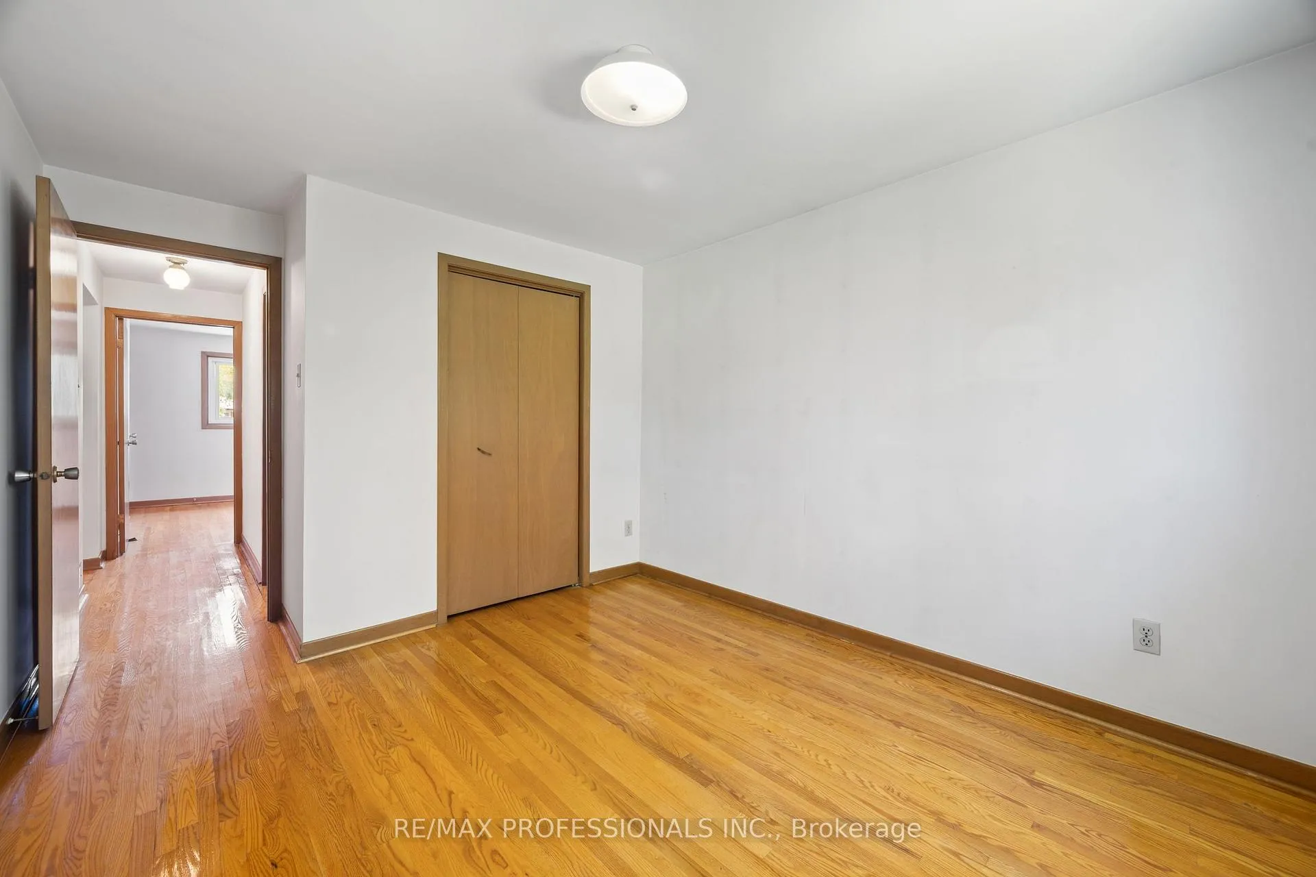 Photo 33 of 12 Ormskirk Court, Toronto, High Park-Swansea — HOMEH