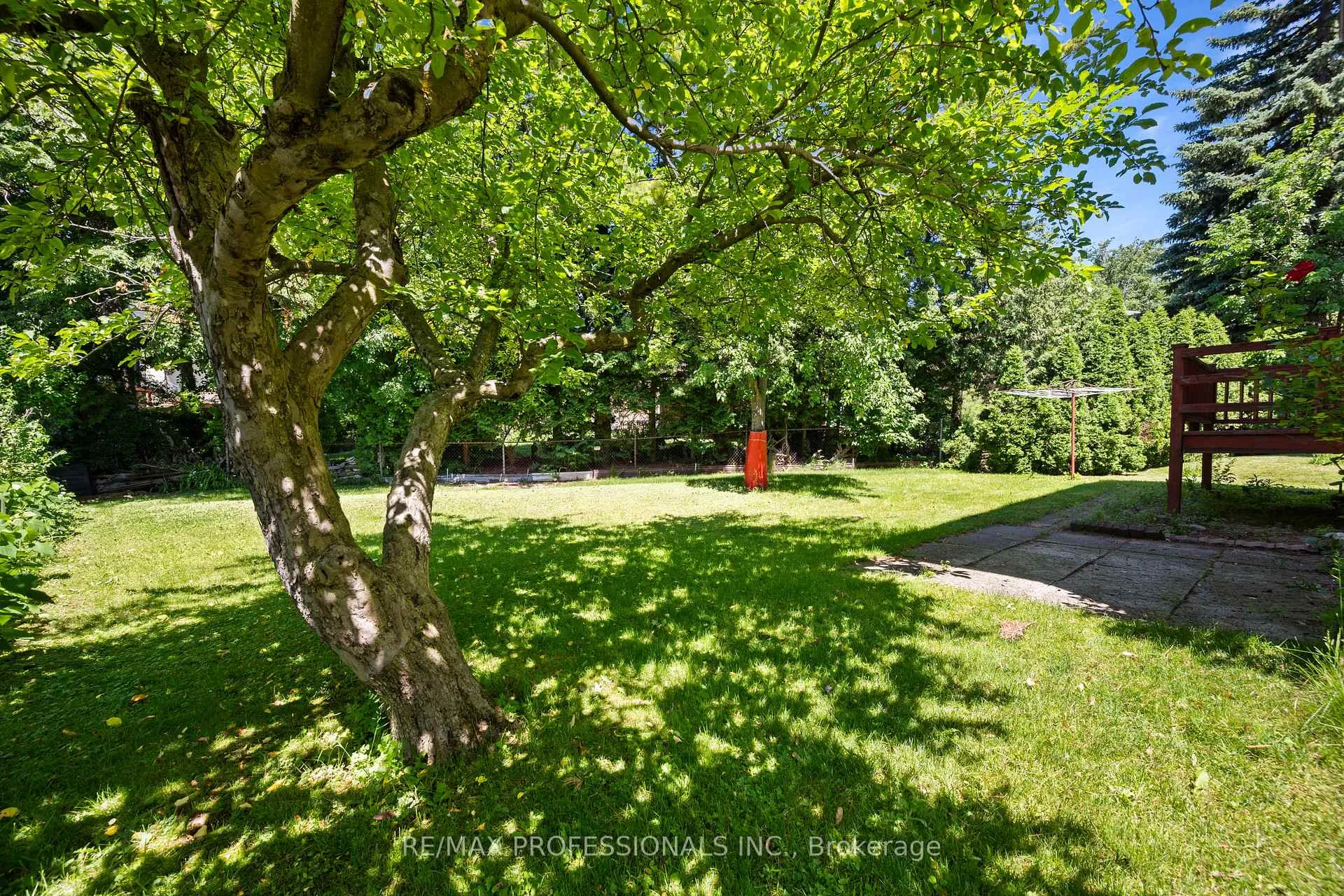 Photo 43 of 12 Ormskirk Court, Toronto, High Park-Swansea — HOMEH