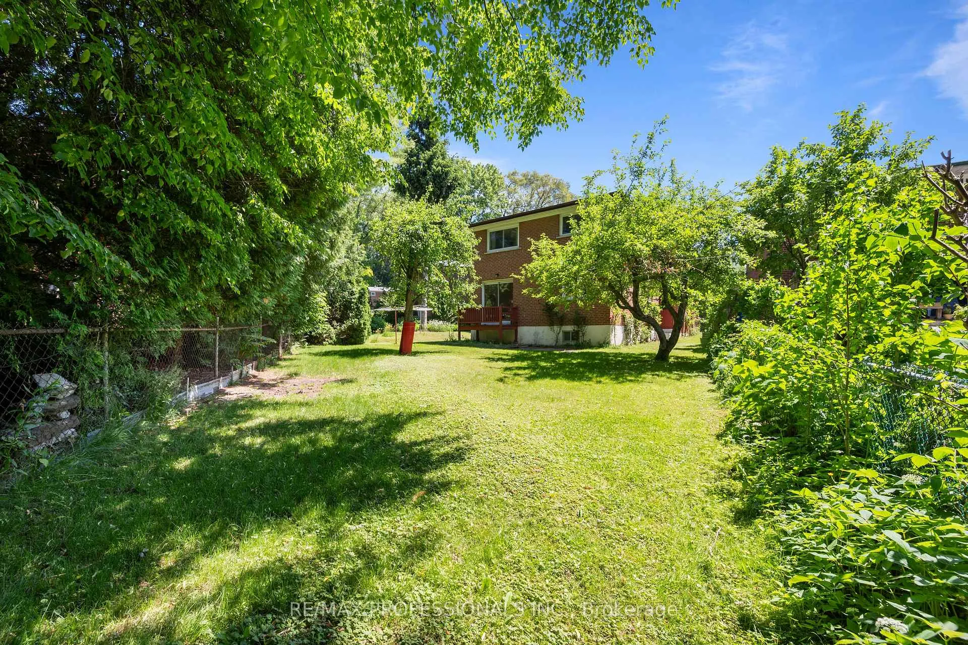 Photo 44 of 12 Ormskirk Court, Toronto, High Park-Swansea — HOMEH