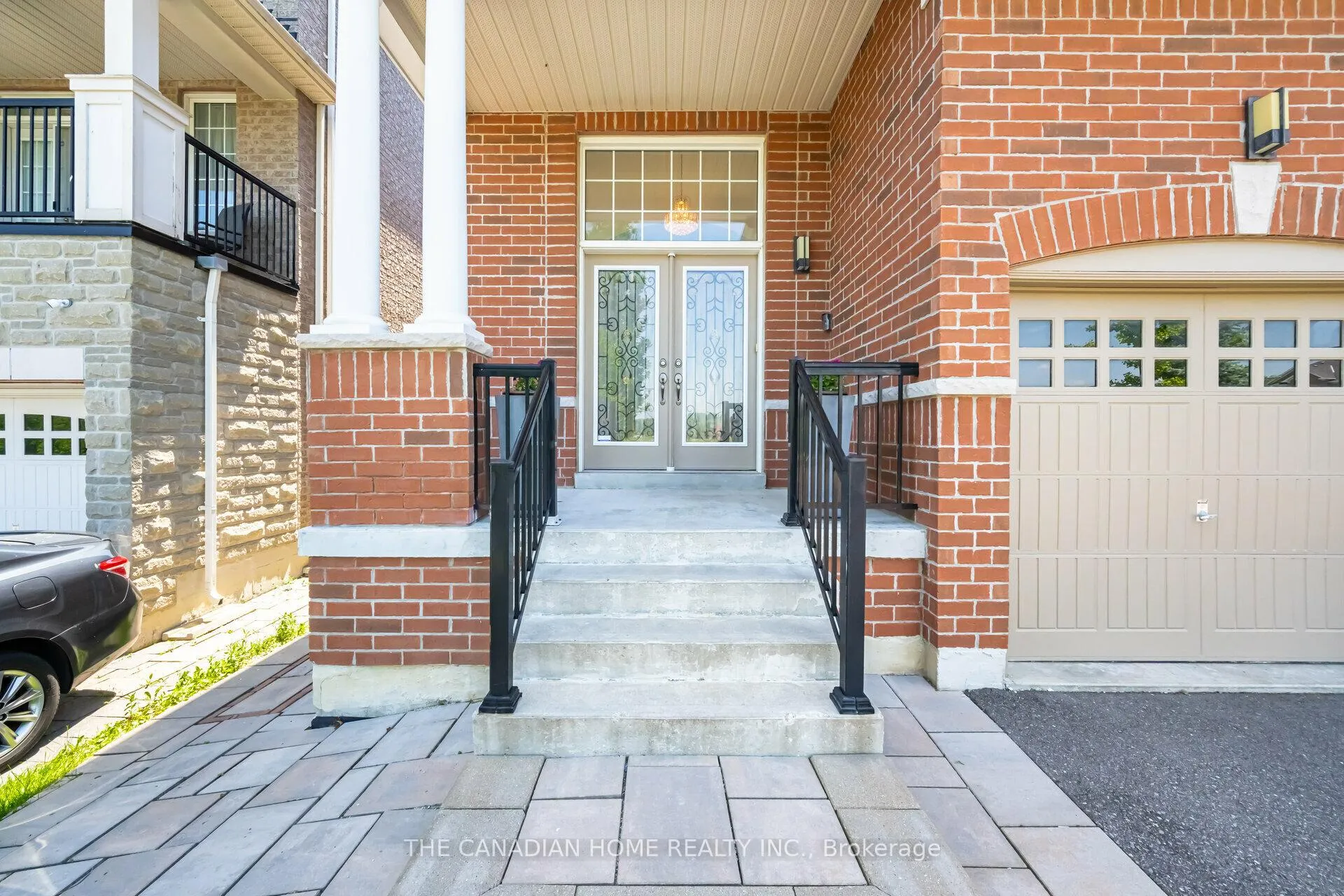 Photo 3 of 112 Muret Crescent, Vaughan, Patterson — HOMEH