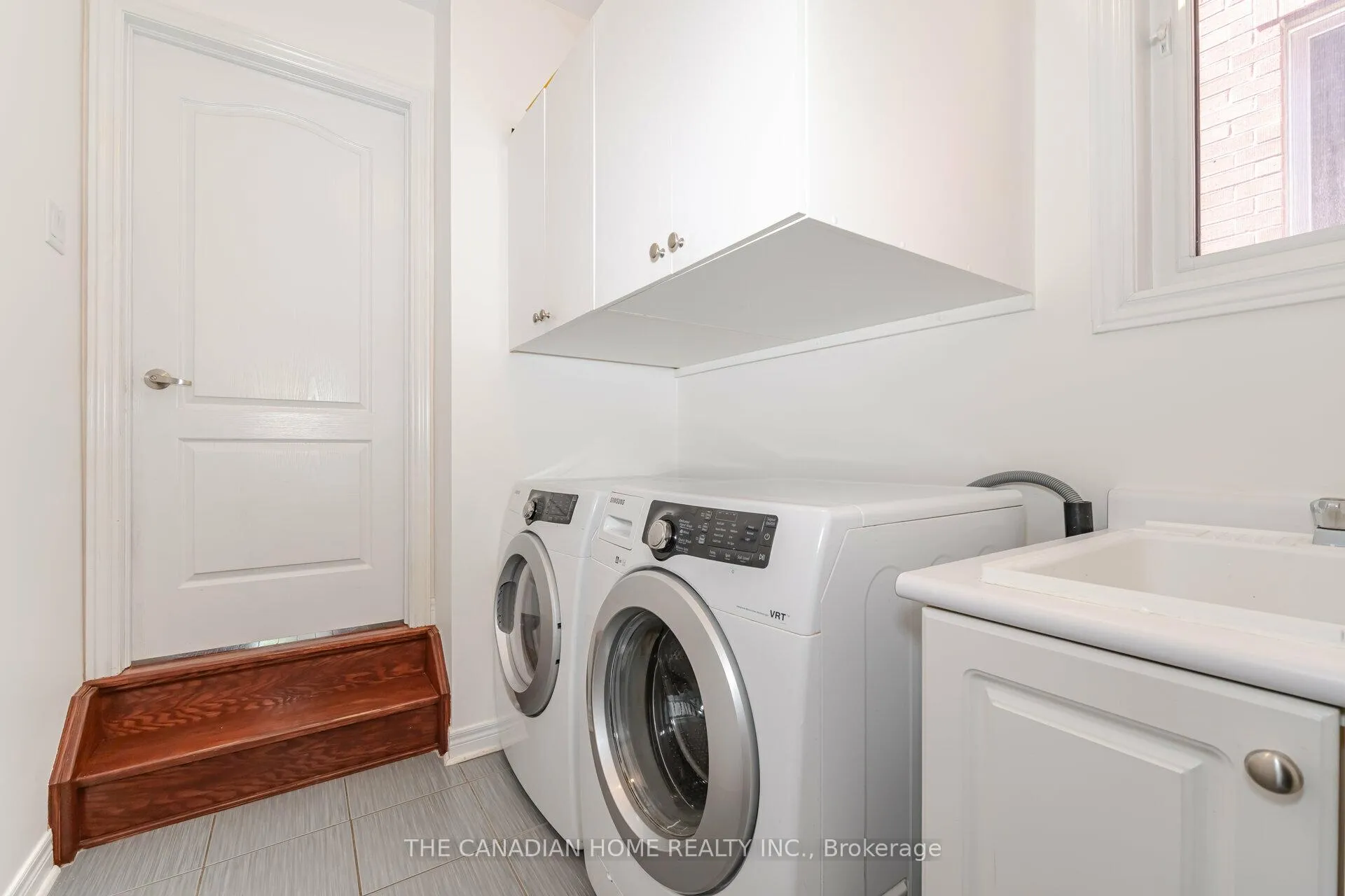 Photo 20 of 112 Muret Crescent, Vaughan, Patterson — HOMEH