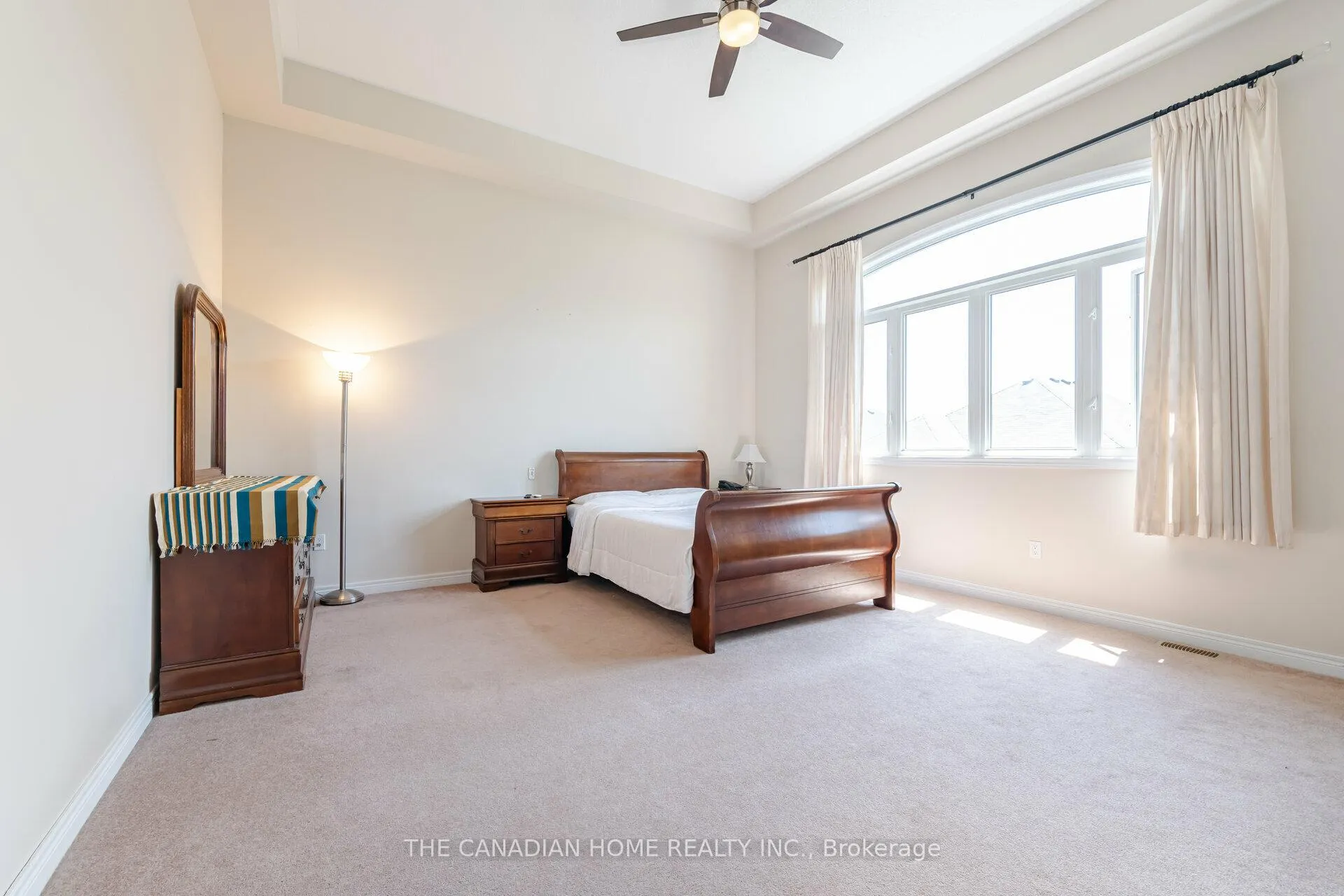 Photo 23 of 112 Muret Crescent, Vaughan, Patterson — HOMEH