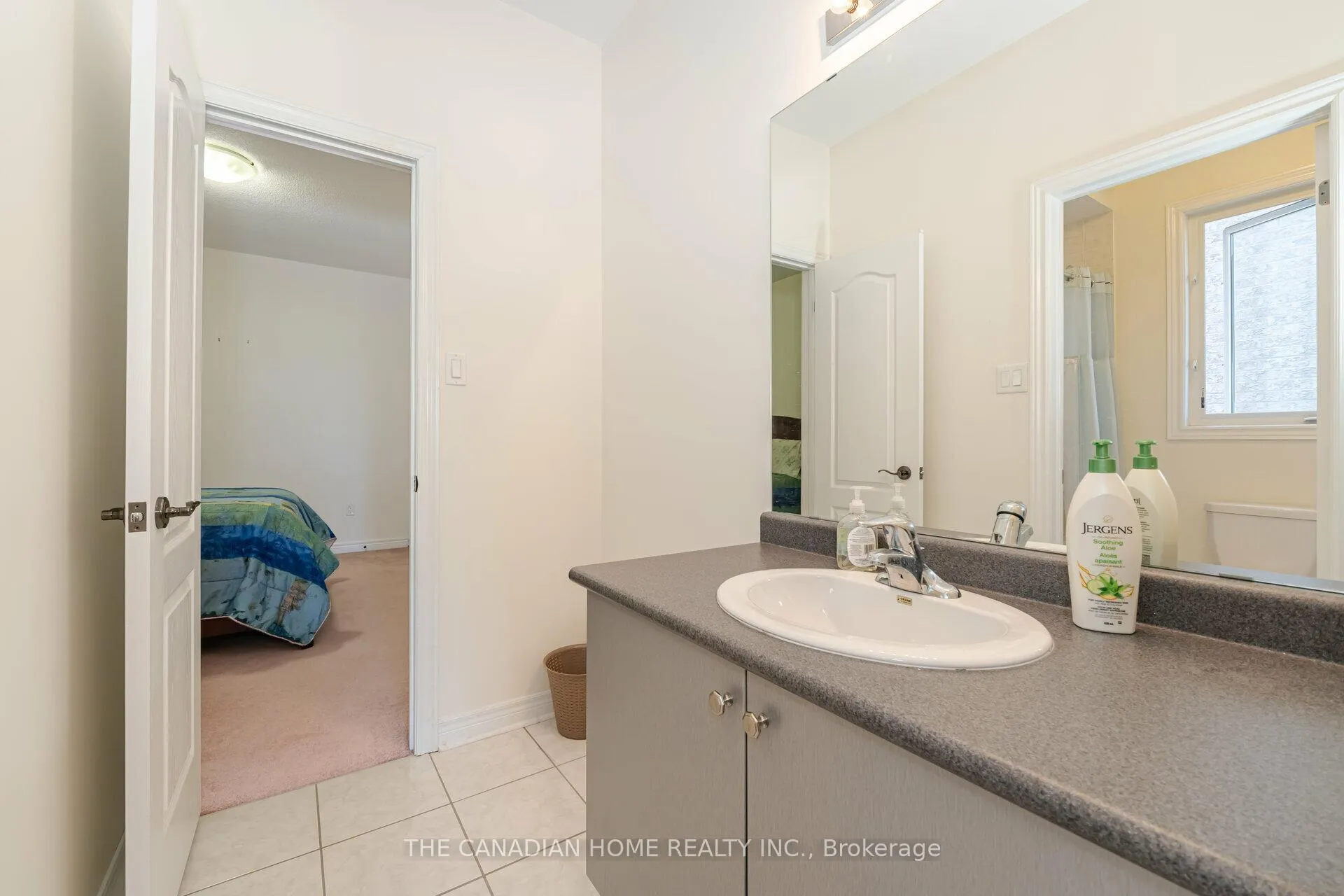 Photo 29 of 112 Muret Crescent, Vaughan, Patterson — HOMEH