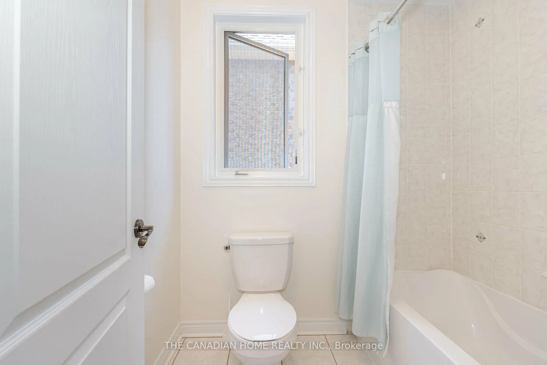 Photo 30 of 112 Muret Crescent, Vaughan, Patterson — HOMEH