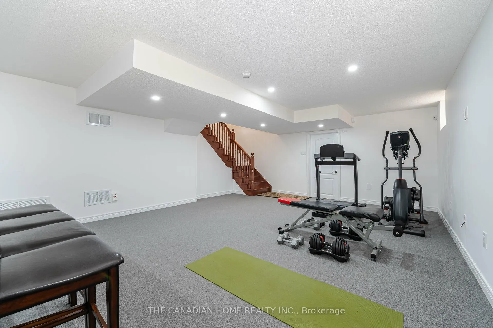 Photo 35 of 112 Muret Crescent, Vaughan, Patterson — HOMEH