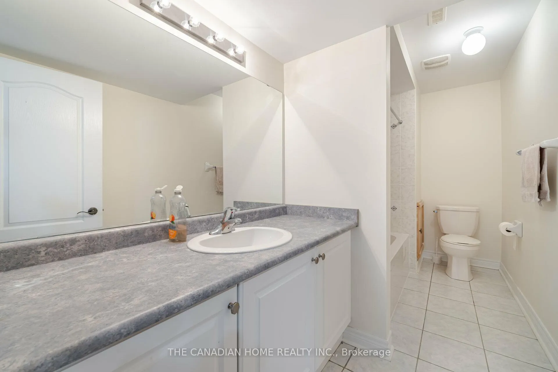 Photo 37 of 112 Muret Crescent, Vaughan, Patterson — HOMEH