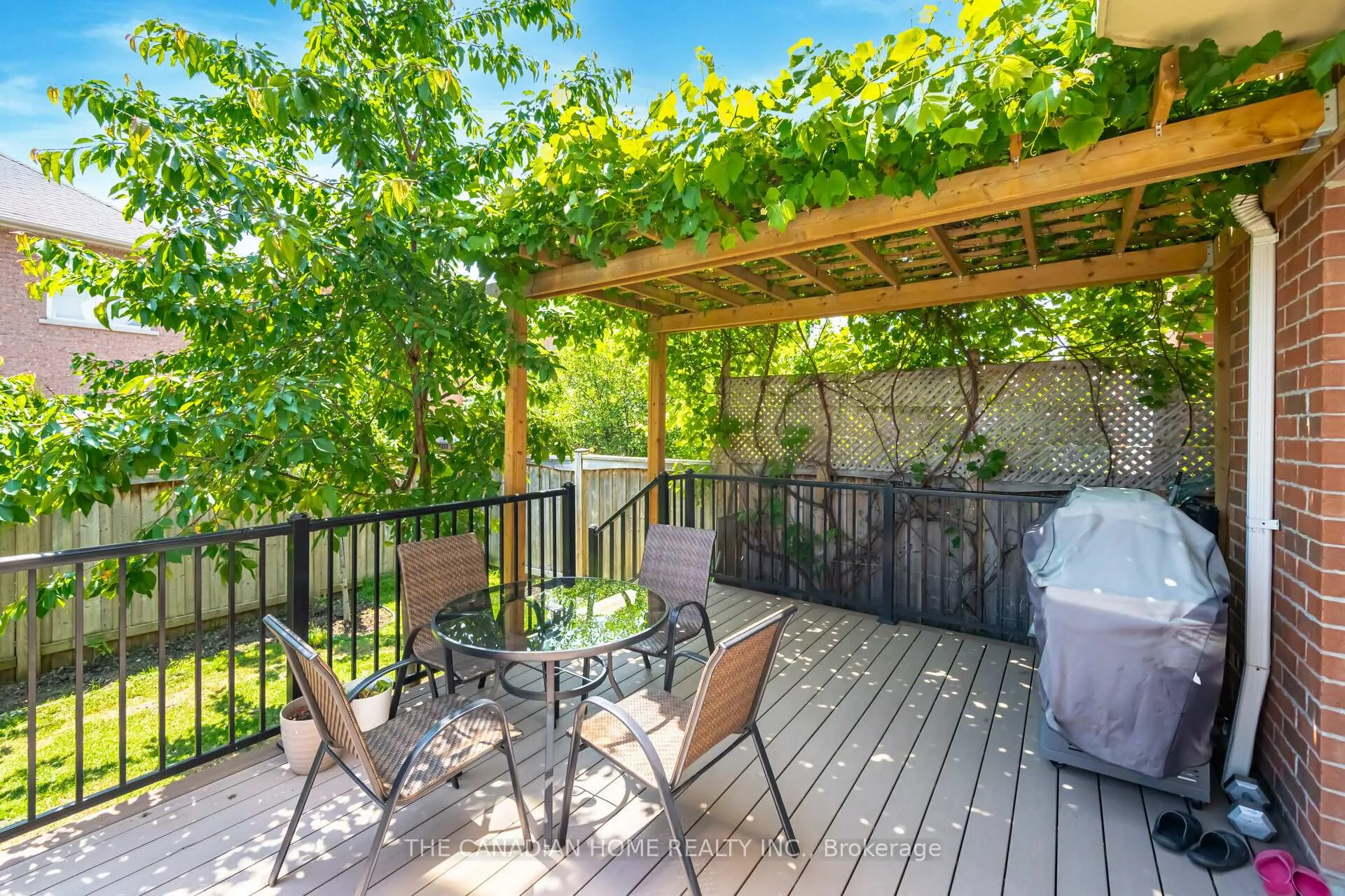 Photo 39 of 112 Muret Crescent, Vaughan, Patterson — HOMEH