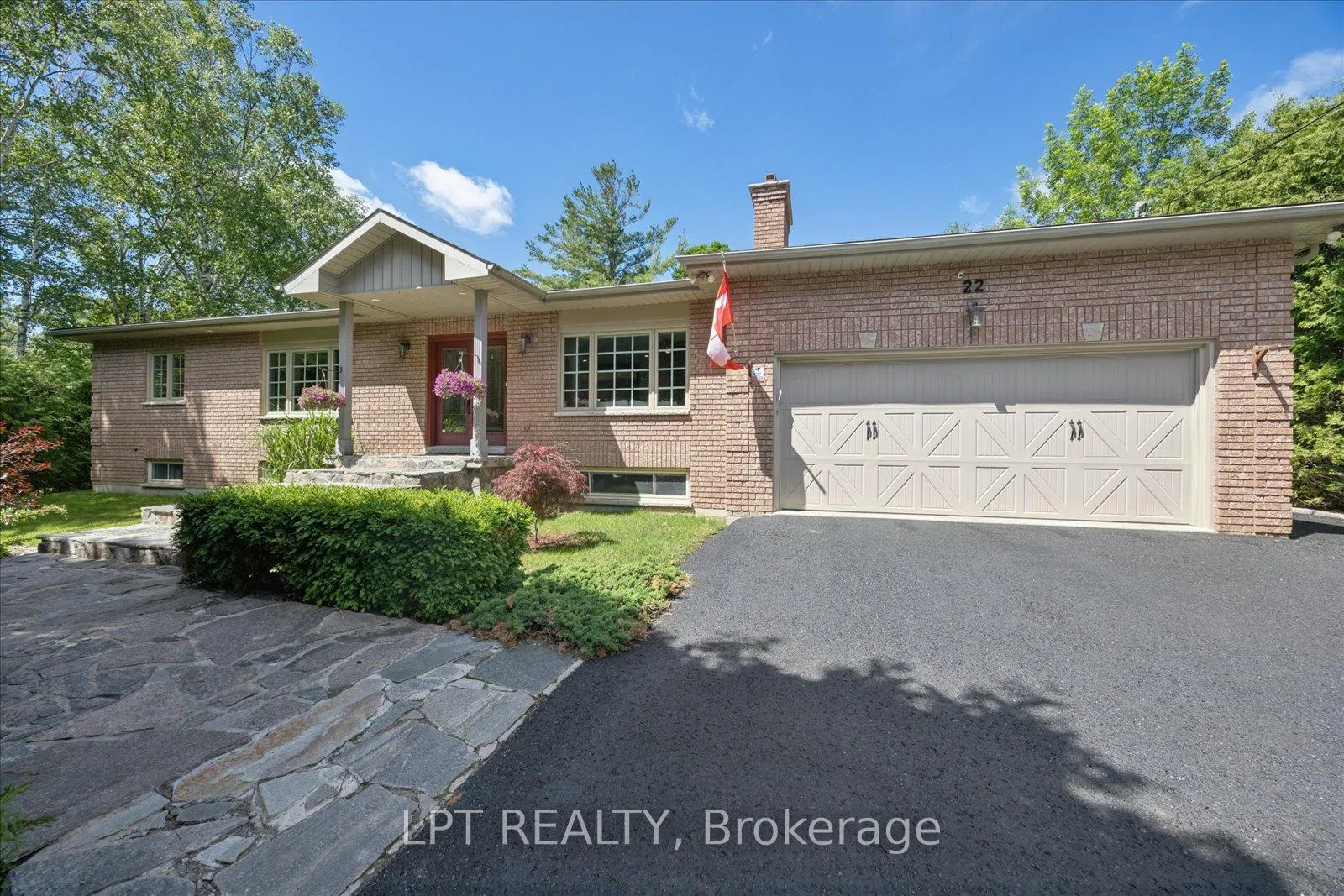 Photo 1 of 22 Louisa Street E, Georgina, Sutton & Jackson's Point — HOMEH