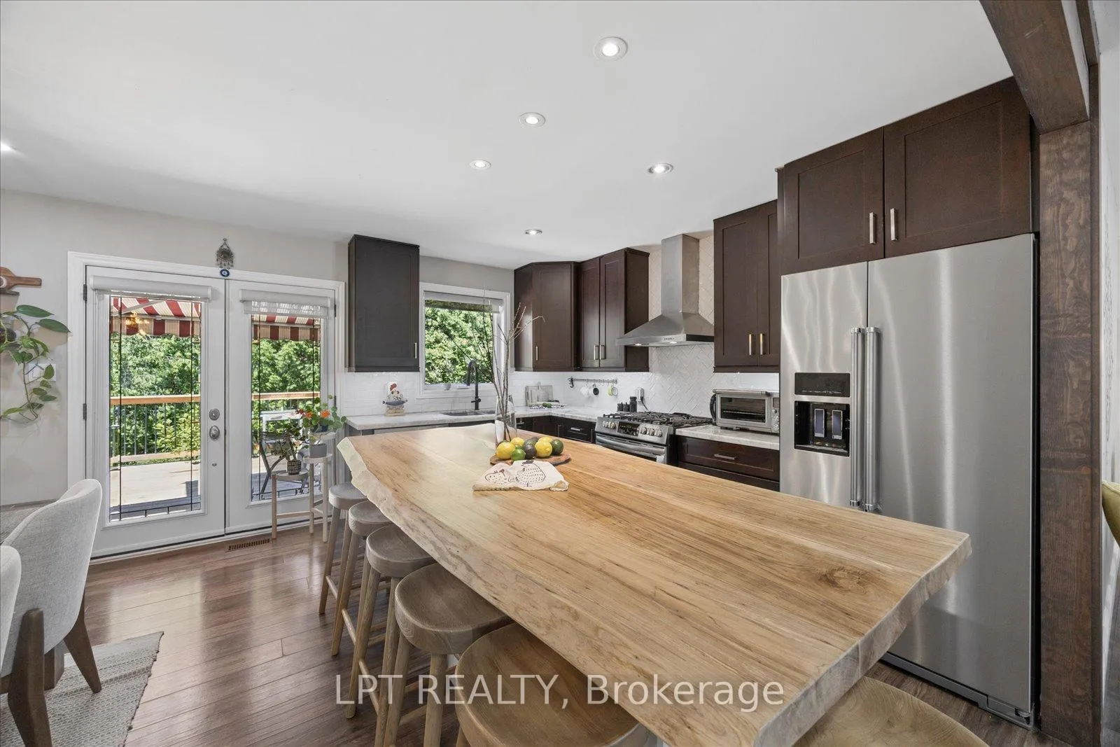 Photo 11 of 22 Louisa Street E, Georgina, Sutton & Jackson's Point — HOMEH