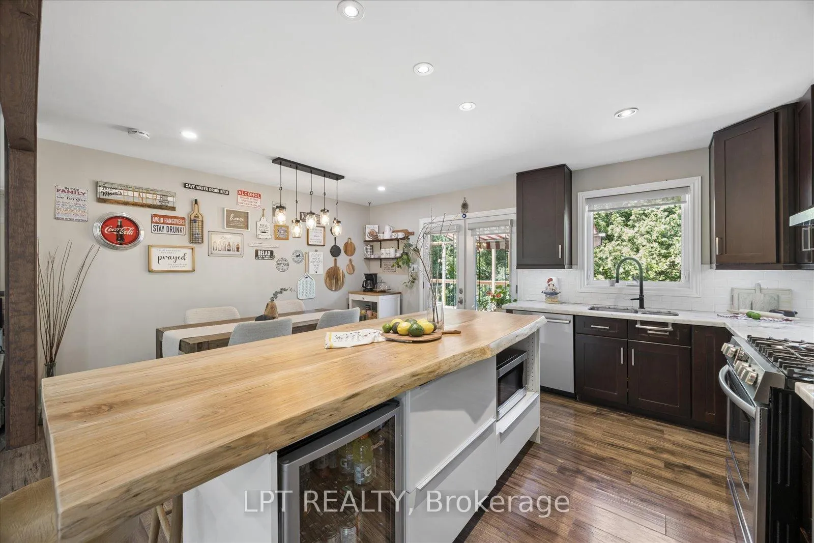 Photo 12 of 22 Louisa Street E, Georgina, Sutton & Jackson's Point — HOMEH