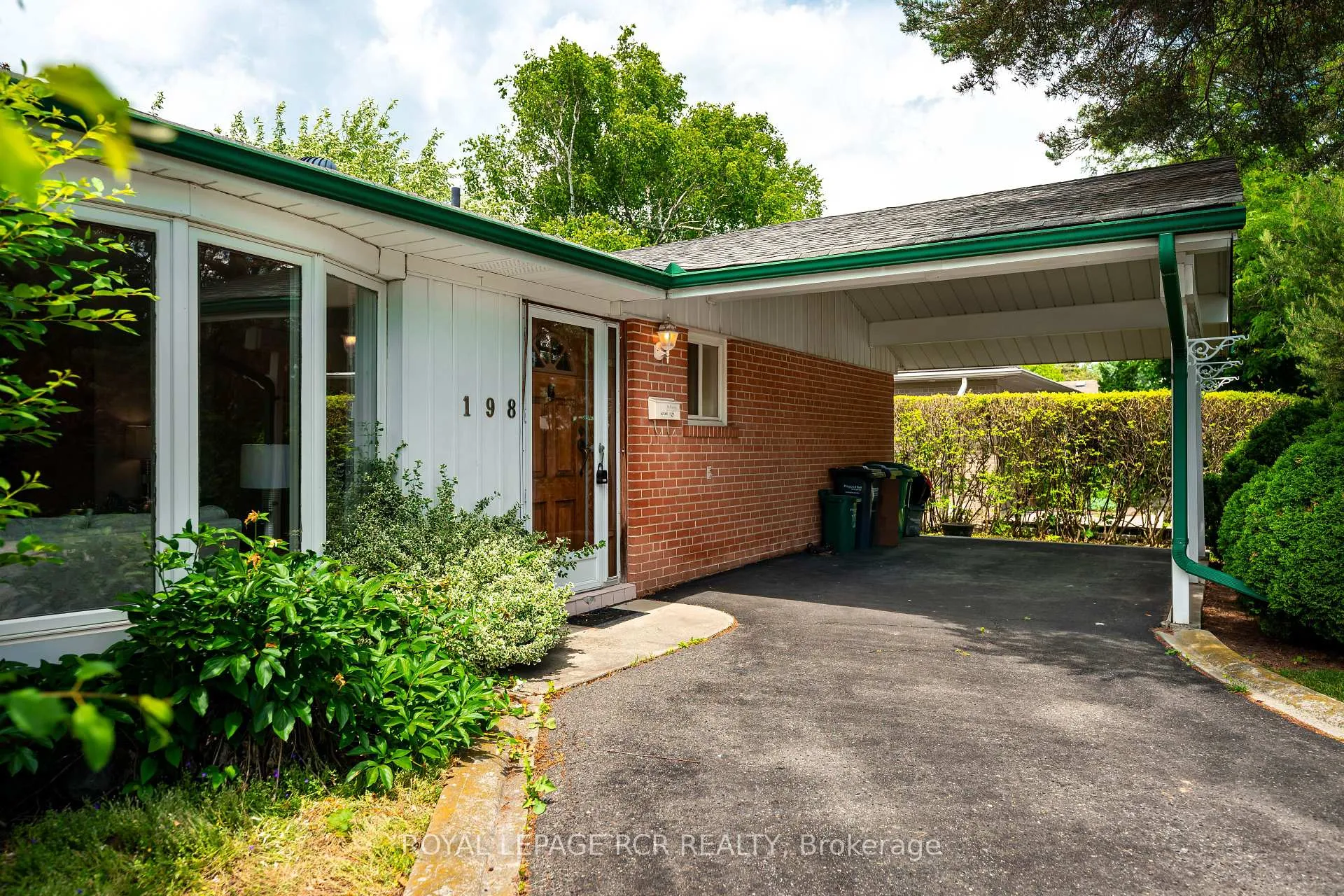 Photo 5 of 198 Bartley Bull Parkway, Brampton, Brampton East — HOMEH