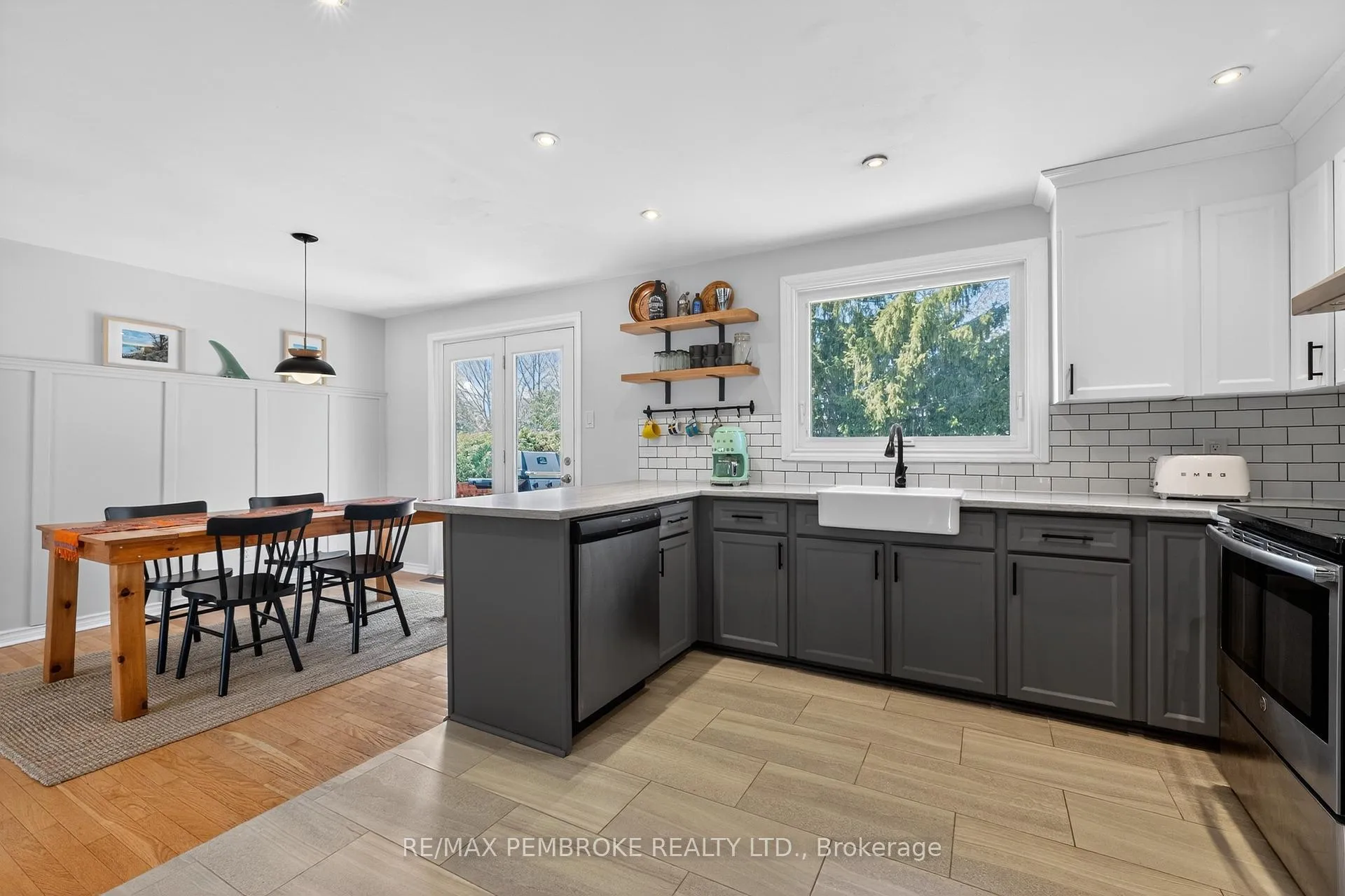 Photo 7 of 99 Noik Drive, Pembroke, Pembroke — HOMEH
