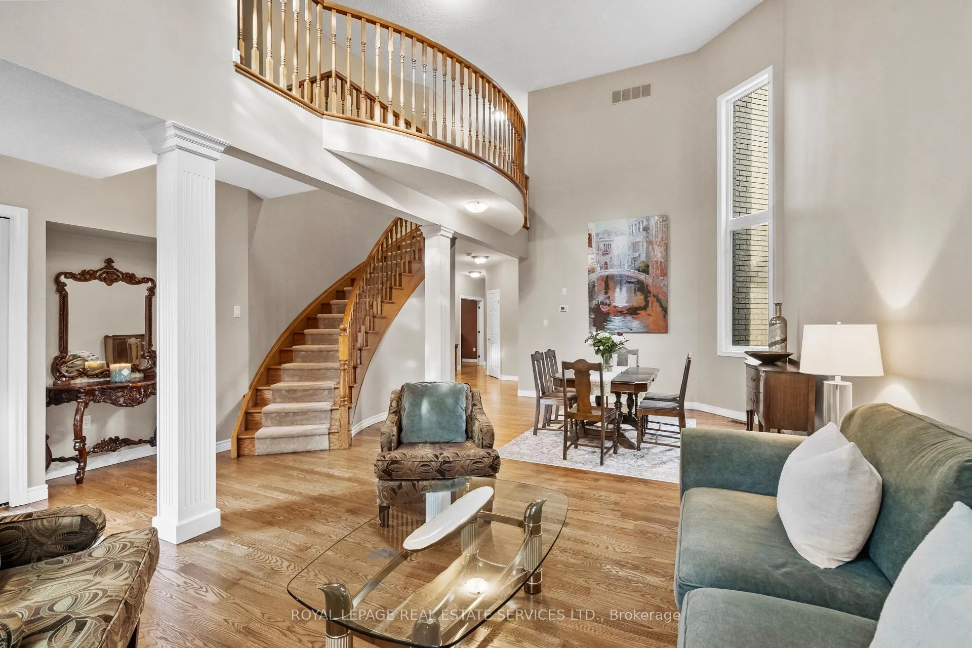 Photo 3 of 2045 Rosemount Crescent, Oakville, Westmount — HOMEH