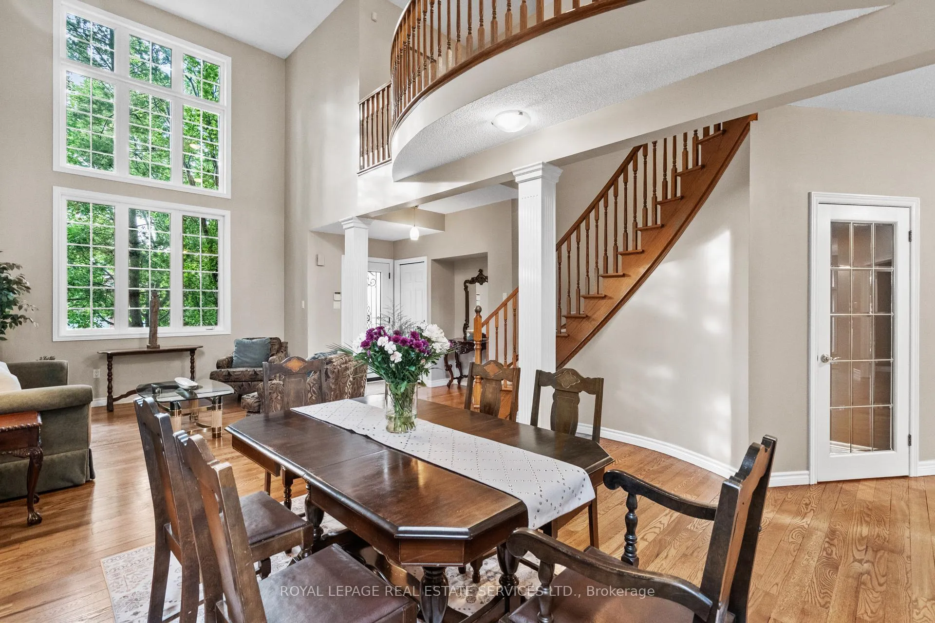 Photo 4 of 2045 Rosemount Crescent, Oakville, Westmount — HOMEH