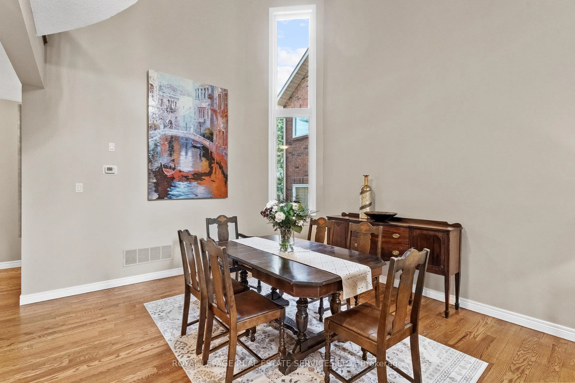 Photo 5 of 2045 Rosemount Crescent, Oakville, Westmount — HOMEH