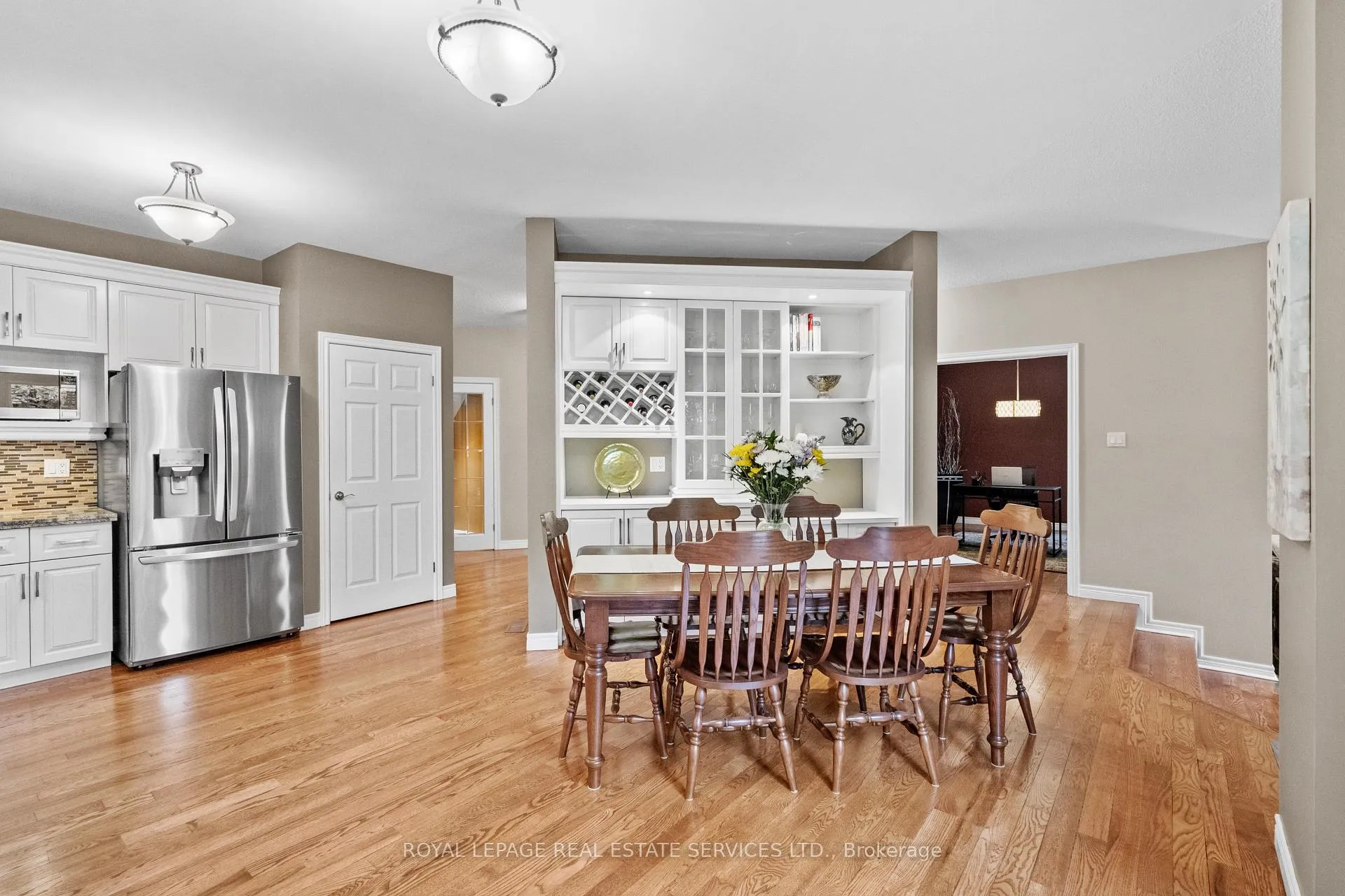 Photo 8 of 2045 Rosemount Crescent, Oakville, Westmount — HOMEH