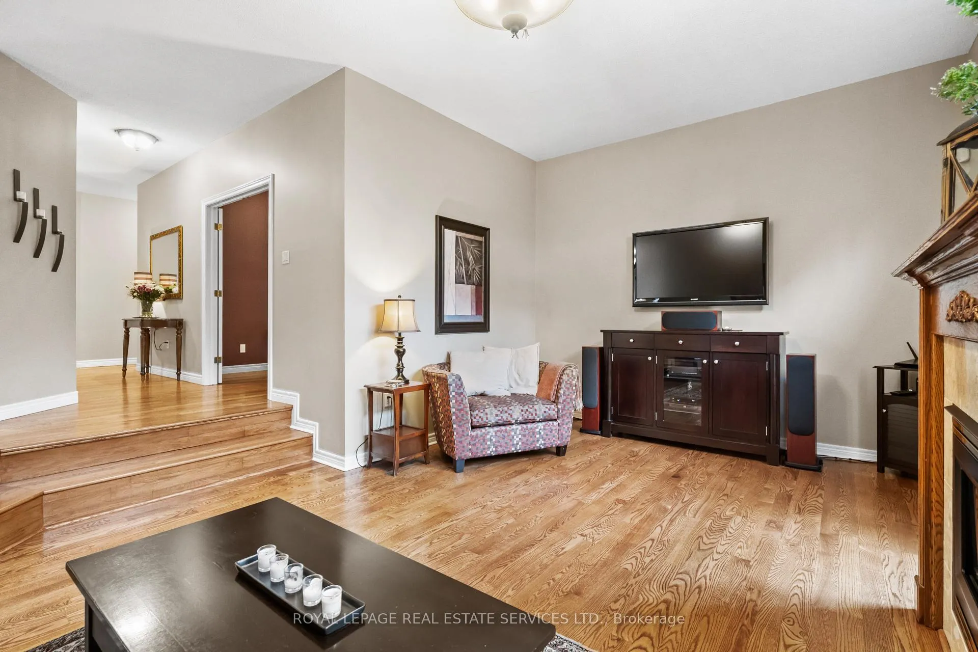 Photo 12 of 2045 Rosemount Crescent, Oakville, Westmount — HOMEH