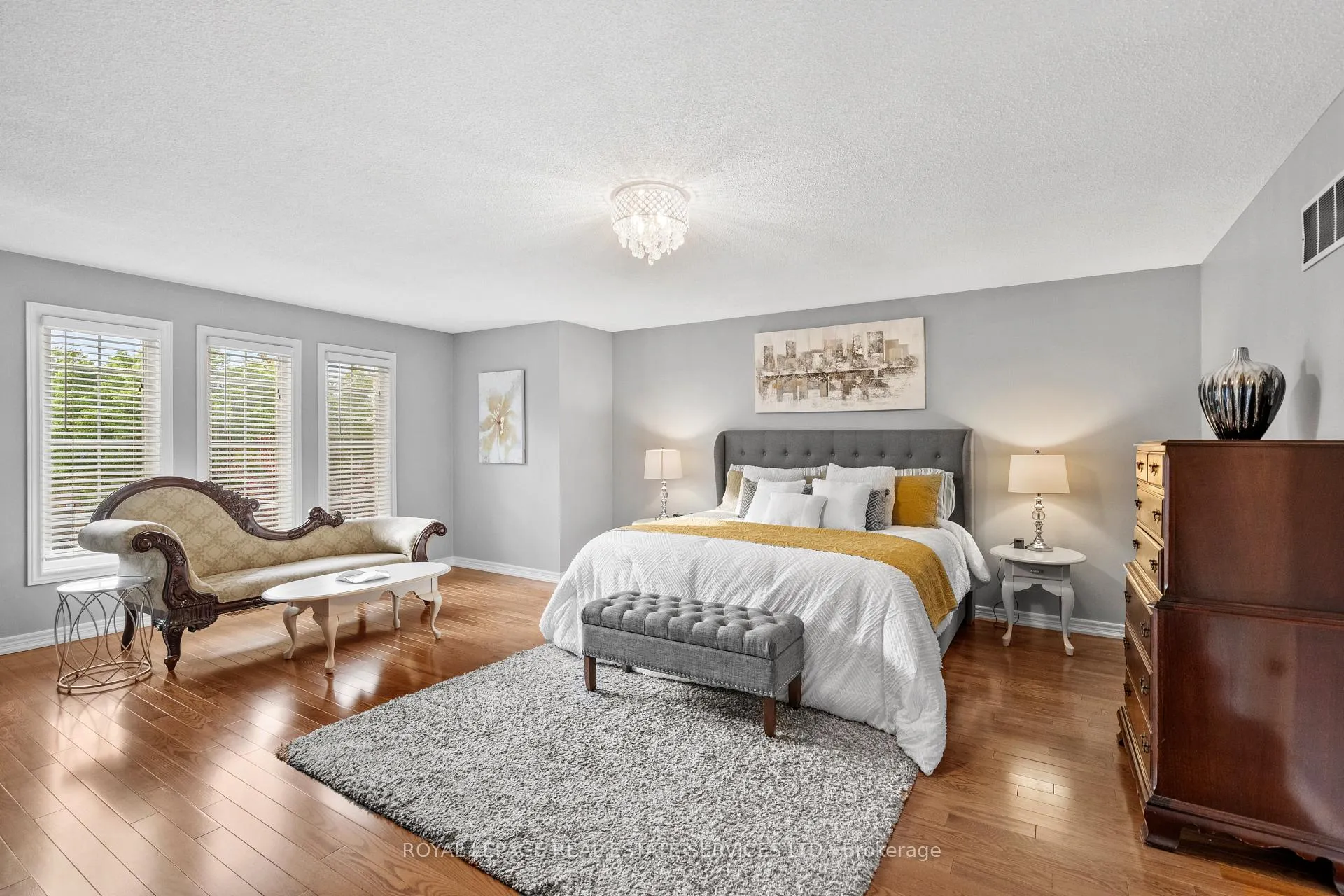 Photo 19 of 2045 Rosemount Crescent, Oakville, Westmount — HOMEH