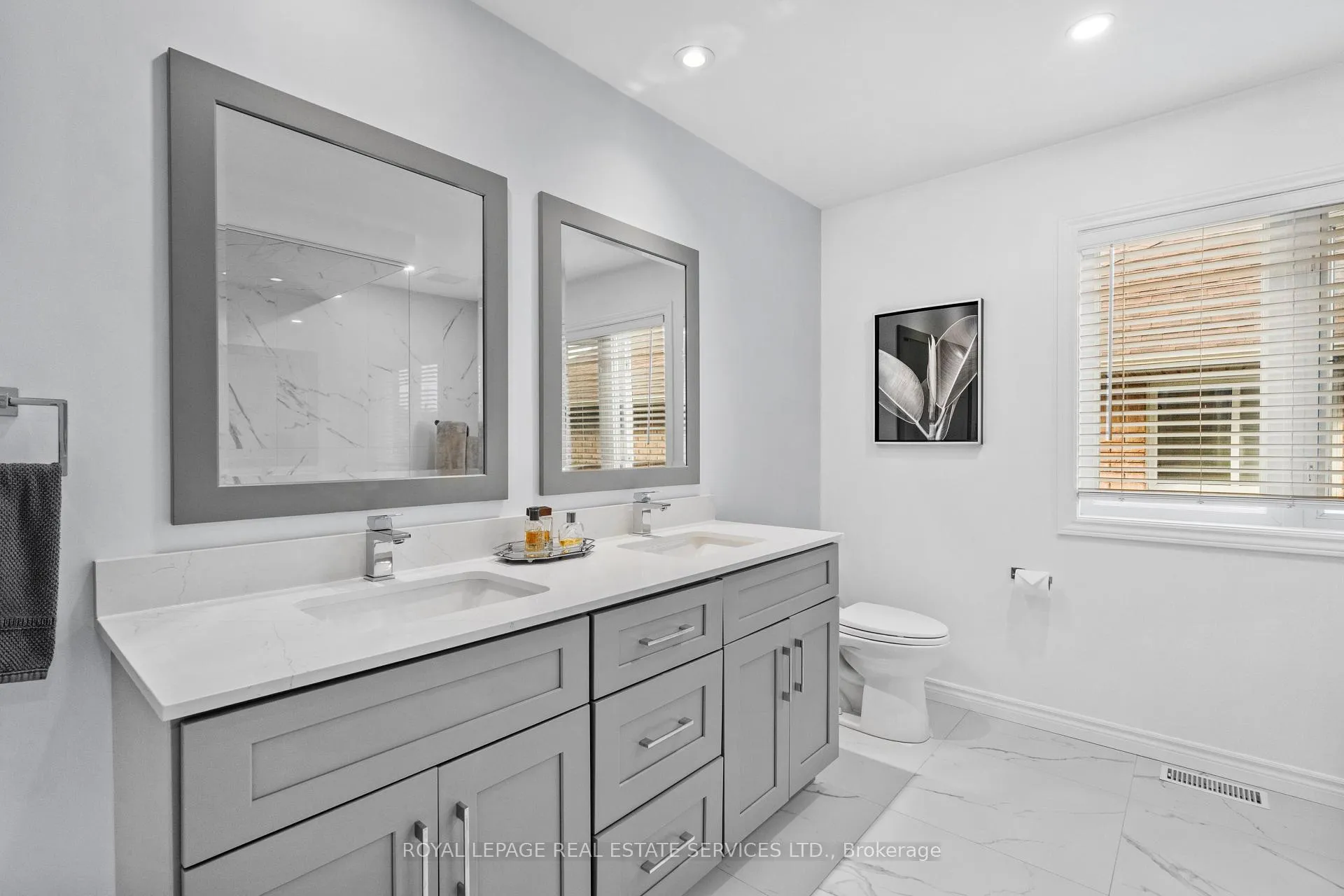 Photo 23 of 2045 Rosemount Crescent, Oakville, Westmount — HOMEH