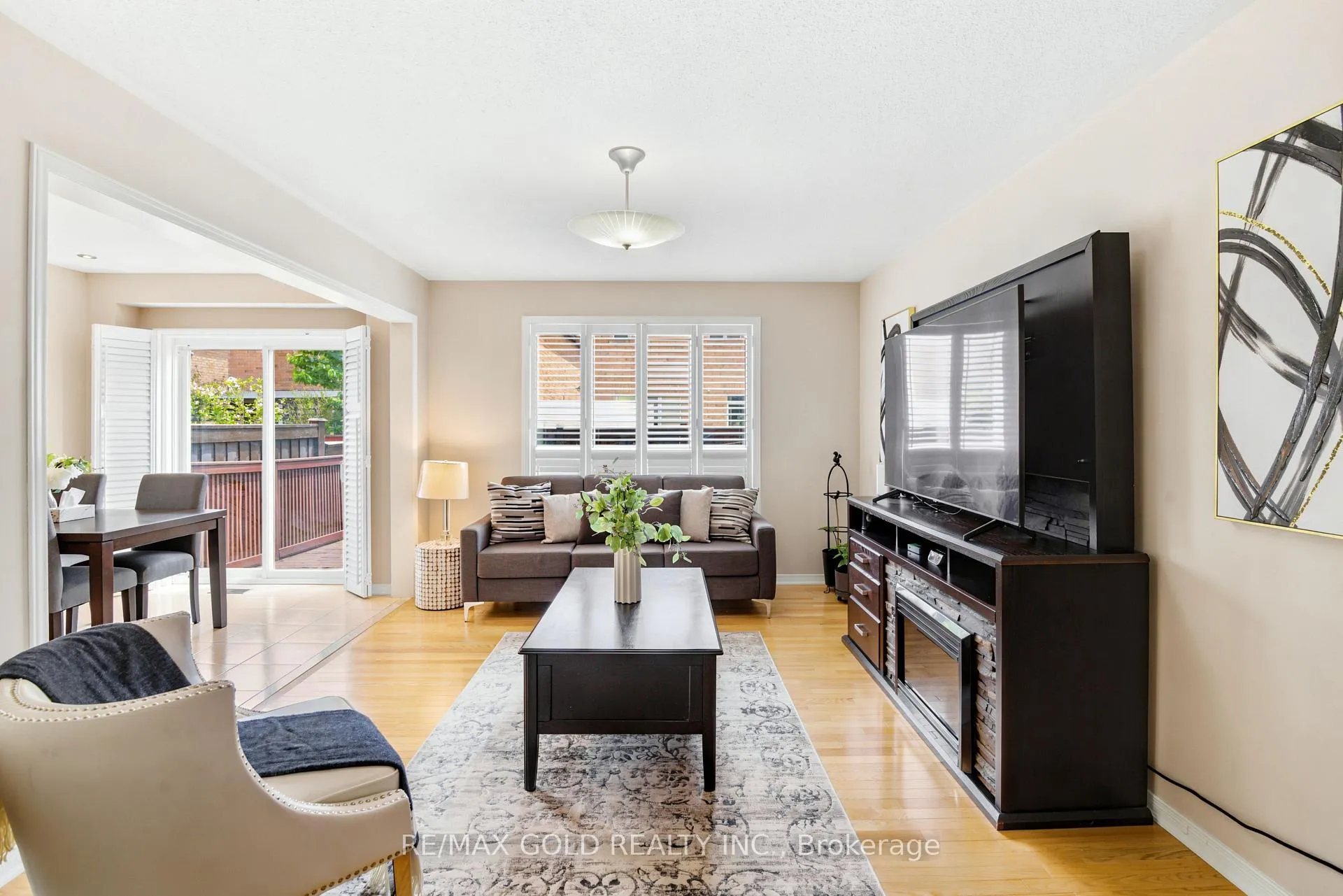 Photo 4 of 222 Fairwood Circle, Brampton, Sandringham-Wellington — HOMEH