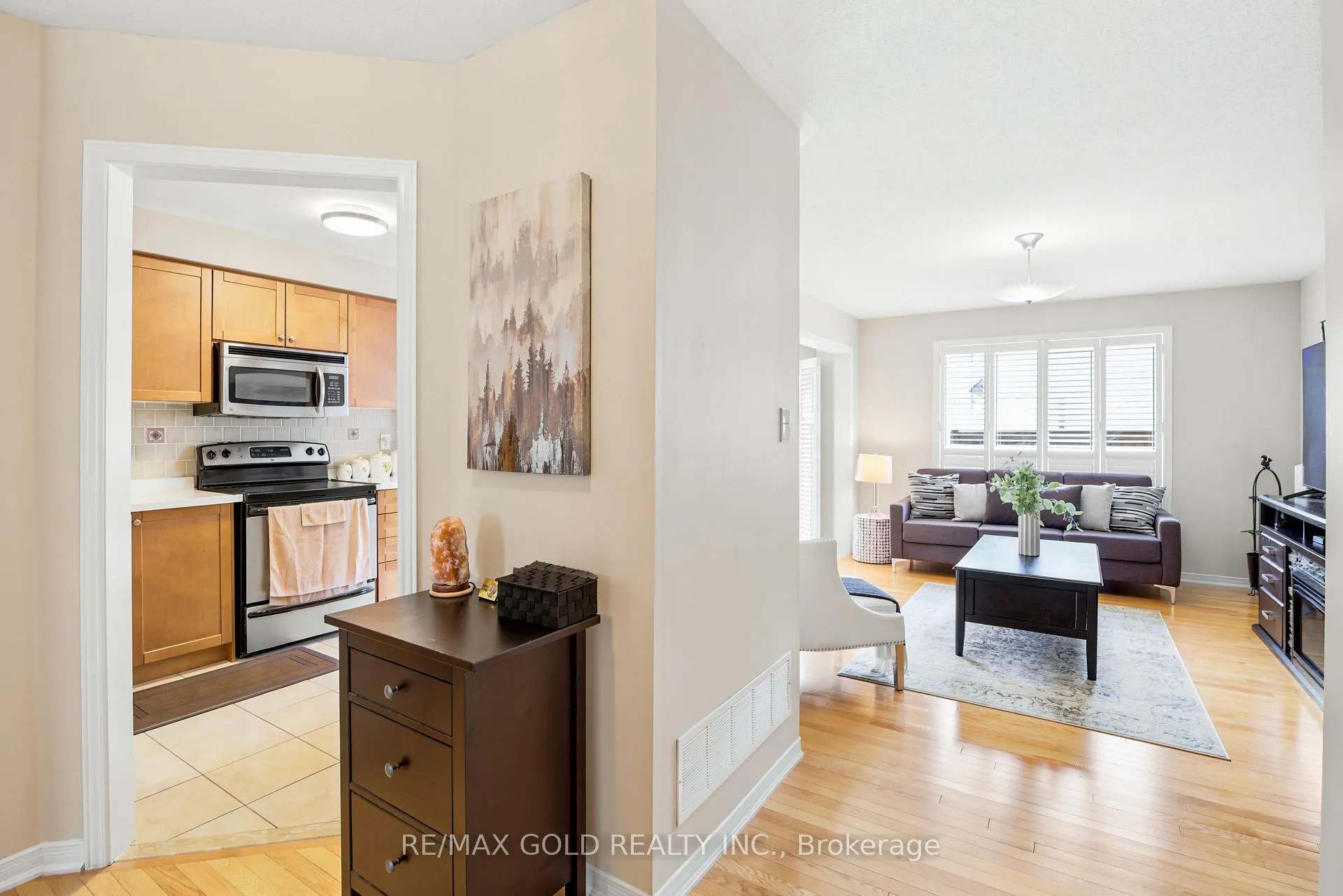 Photo 12 of 222 Fairwood Circle, Brampton, Sandringham-Wellington — HOMEH