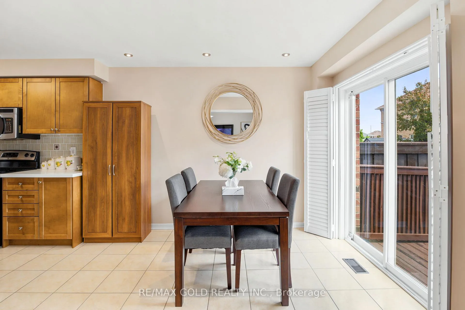 Photo 13 of 222 Fairwood Circle, Brampton, Sandringham-Wellington — HOMEH